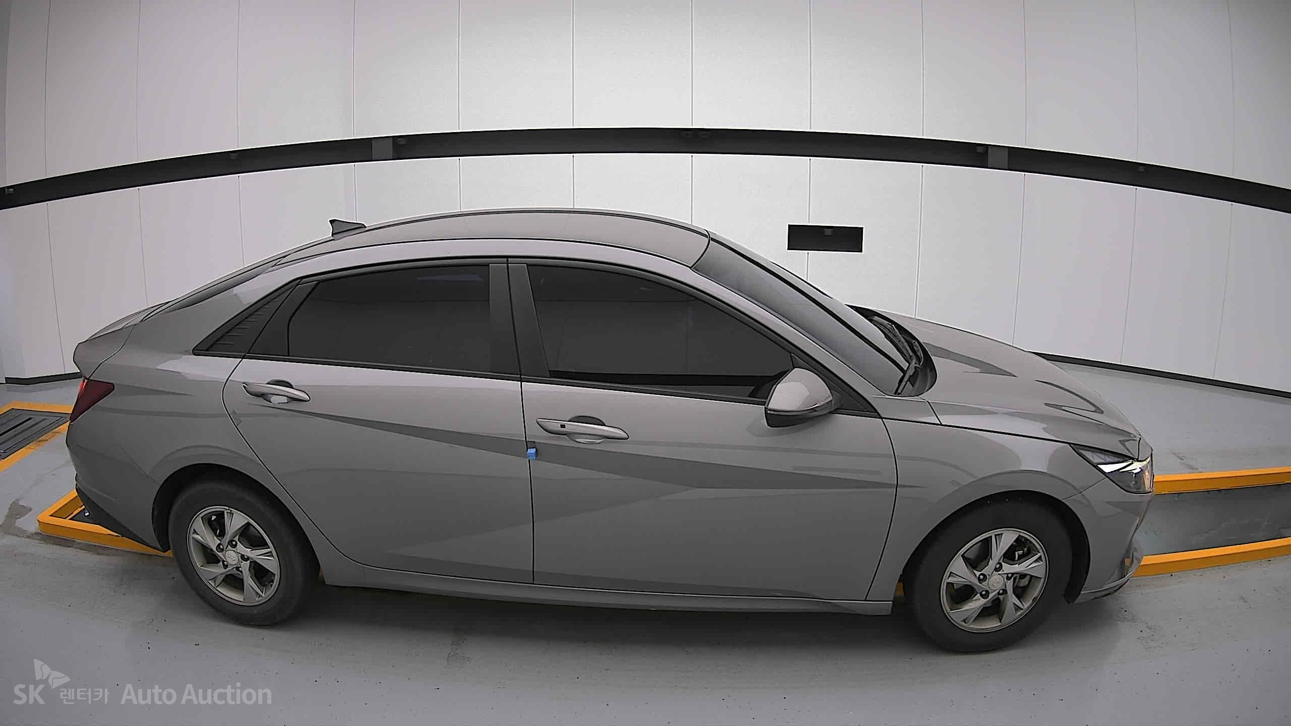2021 - hyundai avante