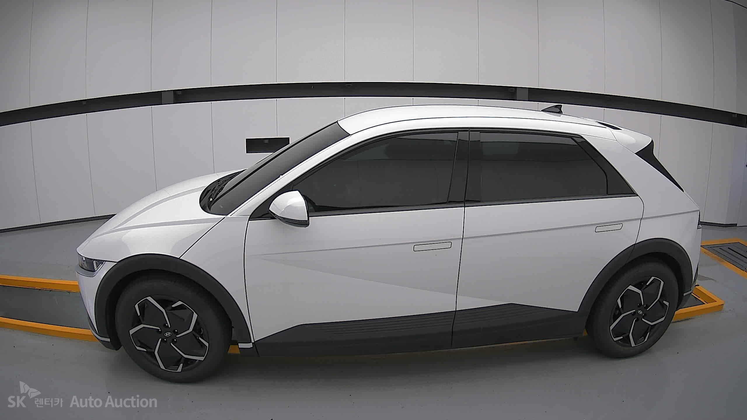 2022 - hyundai ioniq