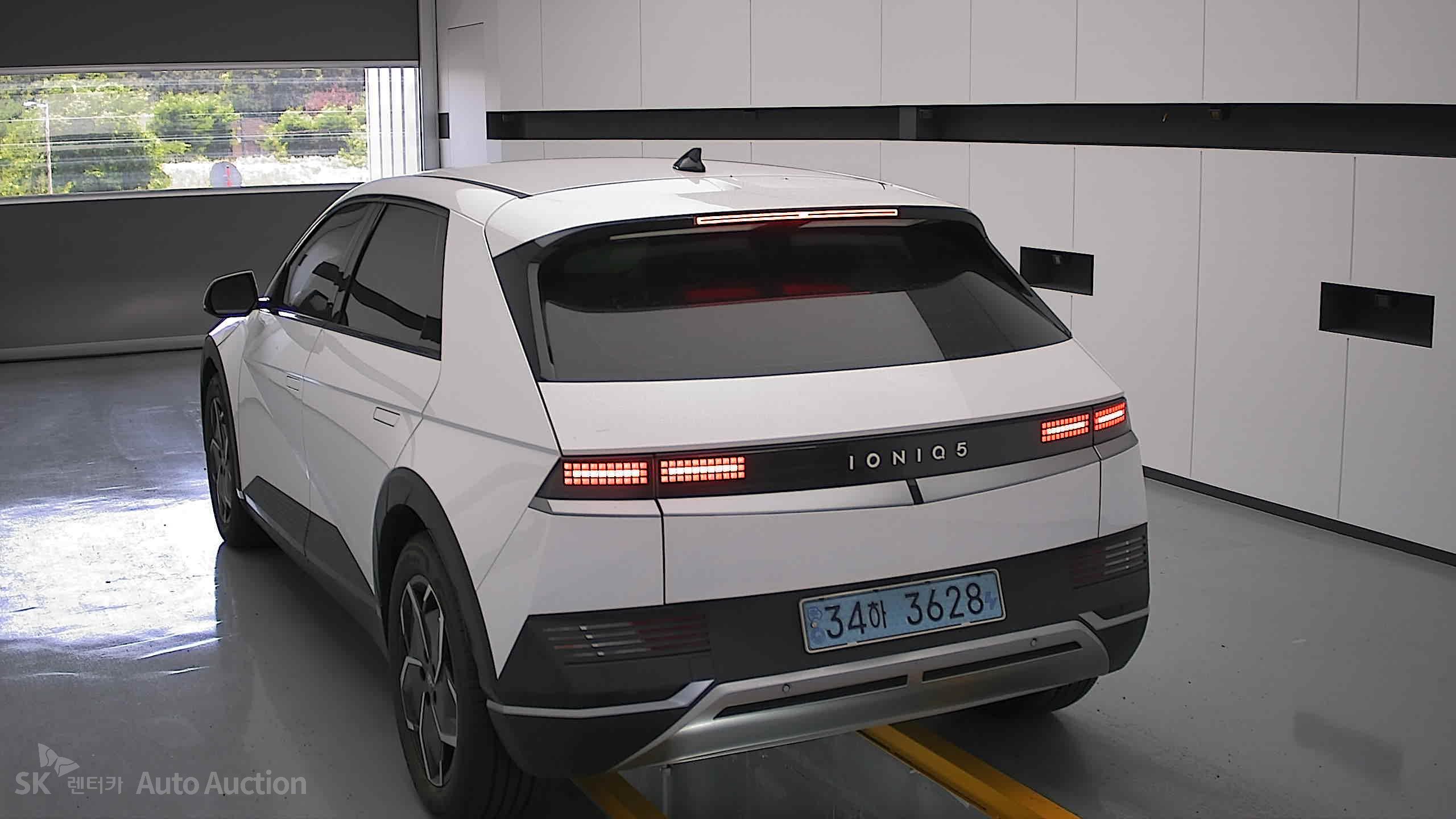 2022 - hyundai ioniq
