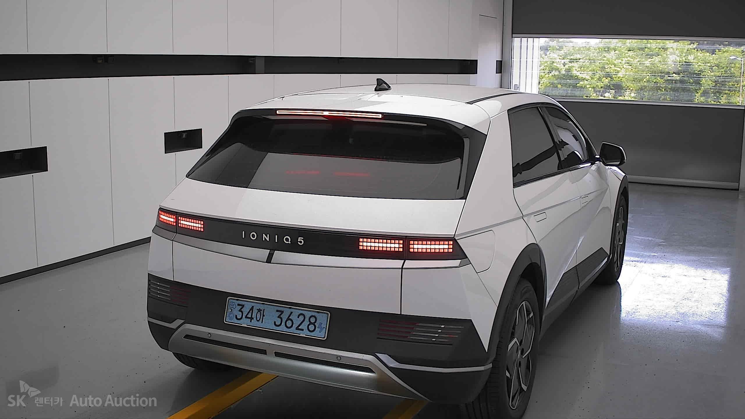 2022 - hyundai ioniq