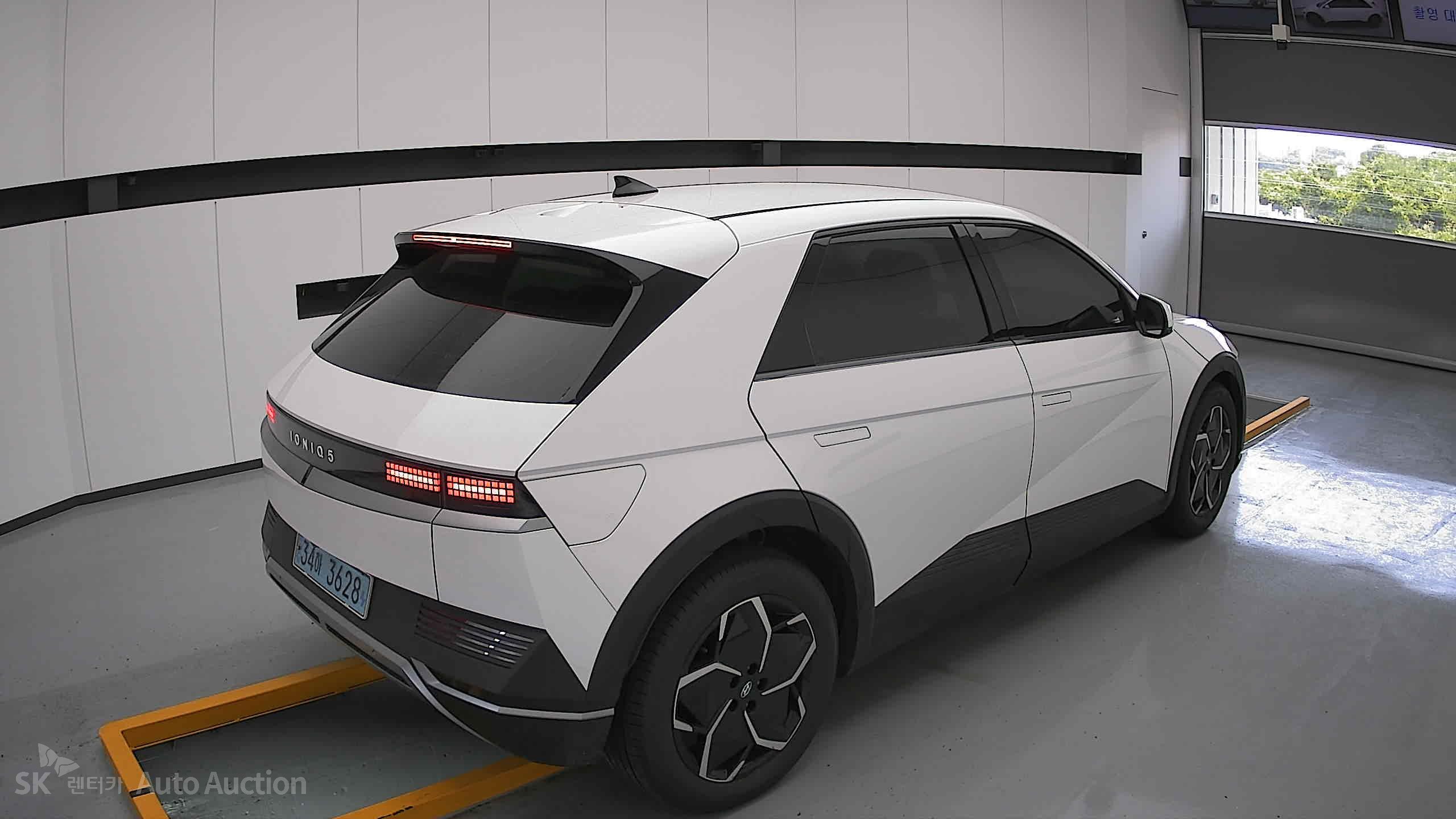 2022 - hyundai ioniq