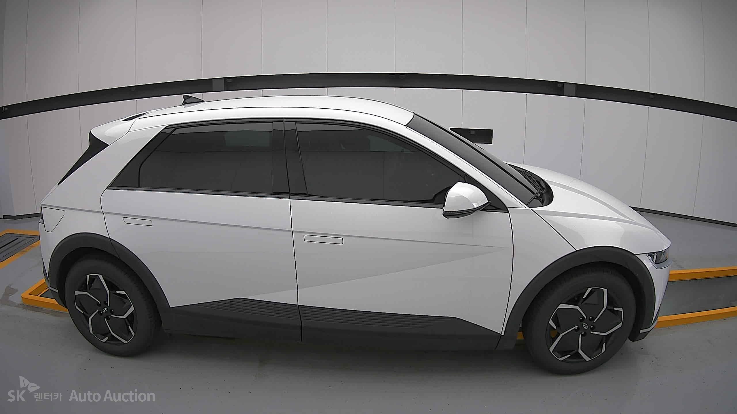 2022 - hyundai ioniq