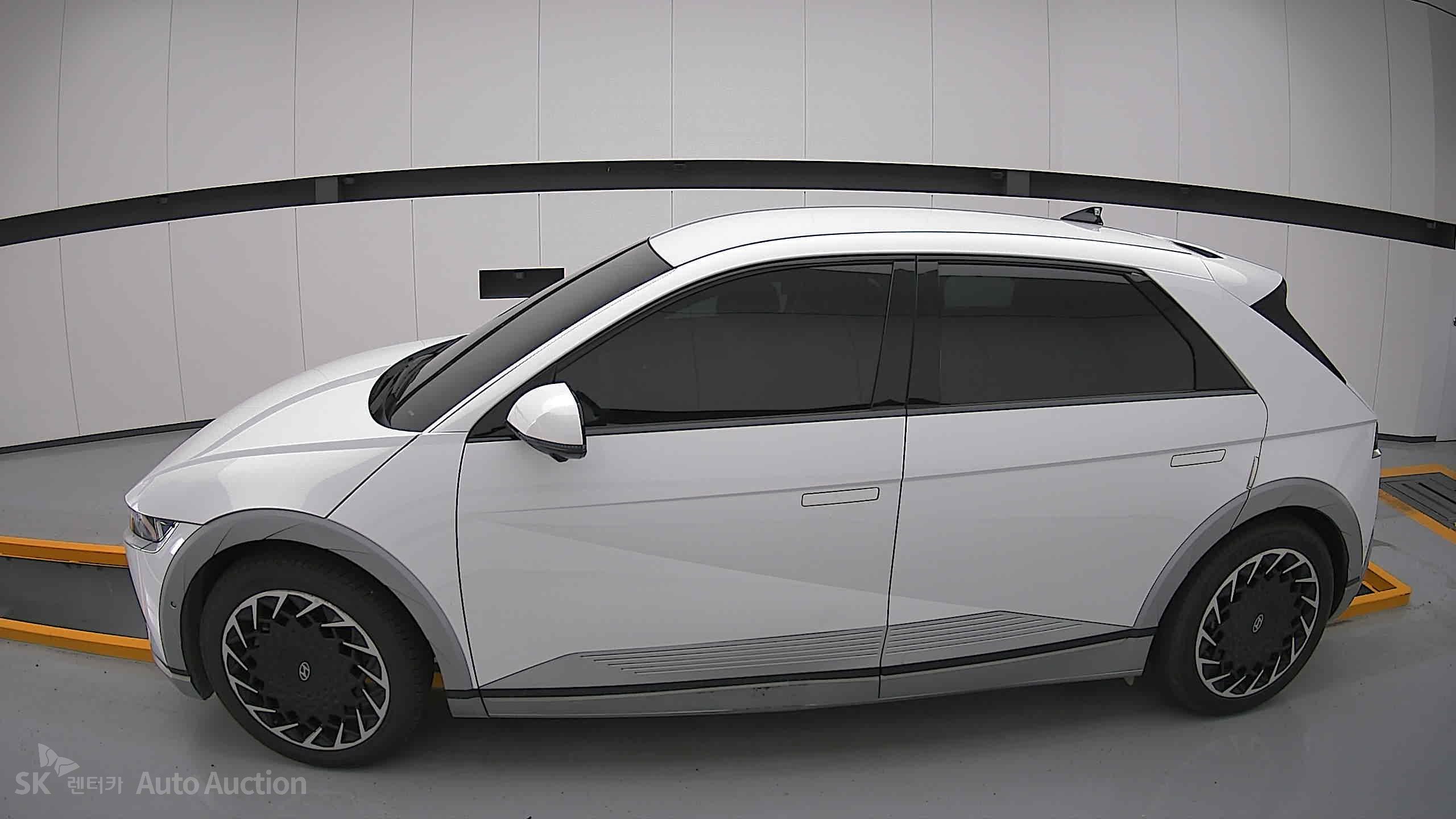 2022 - hyundai ioniq