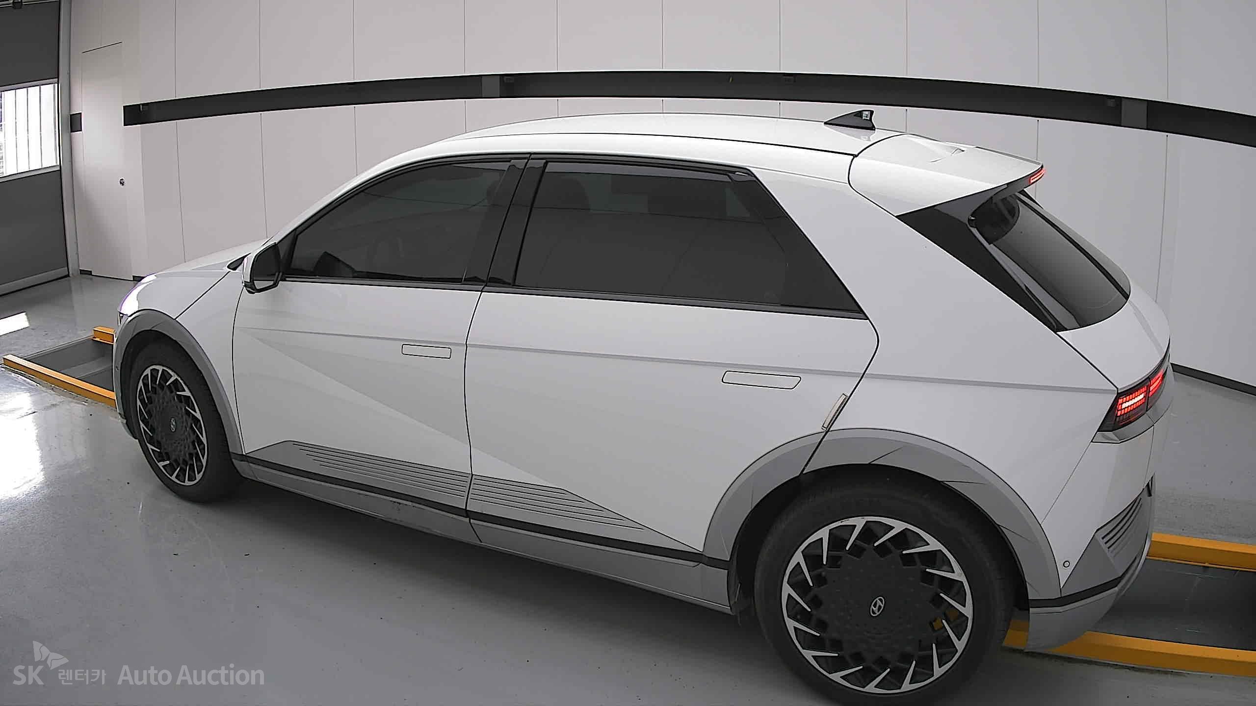 2022 - hyundai ioniq