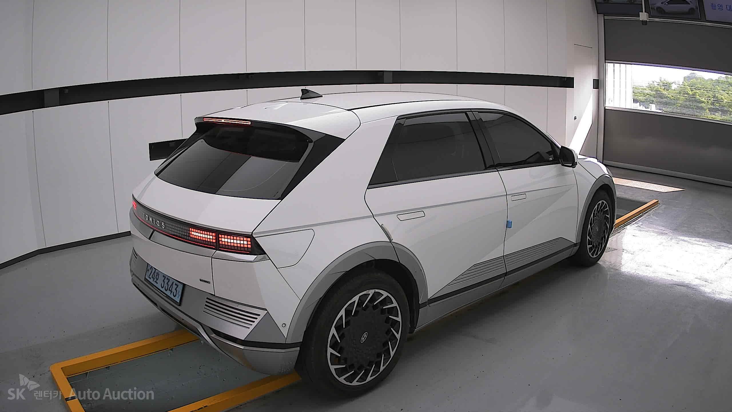 2022 - hyundai ioniq
