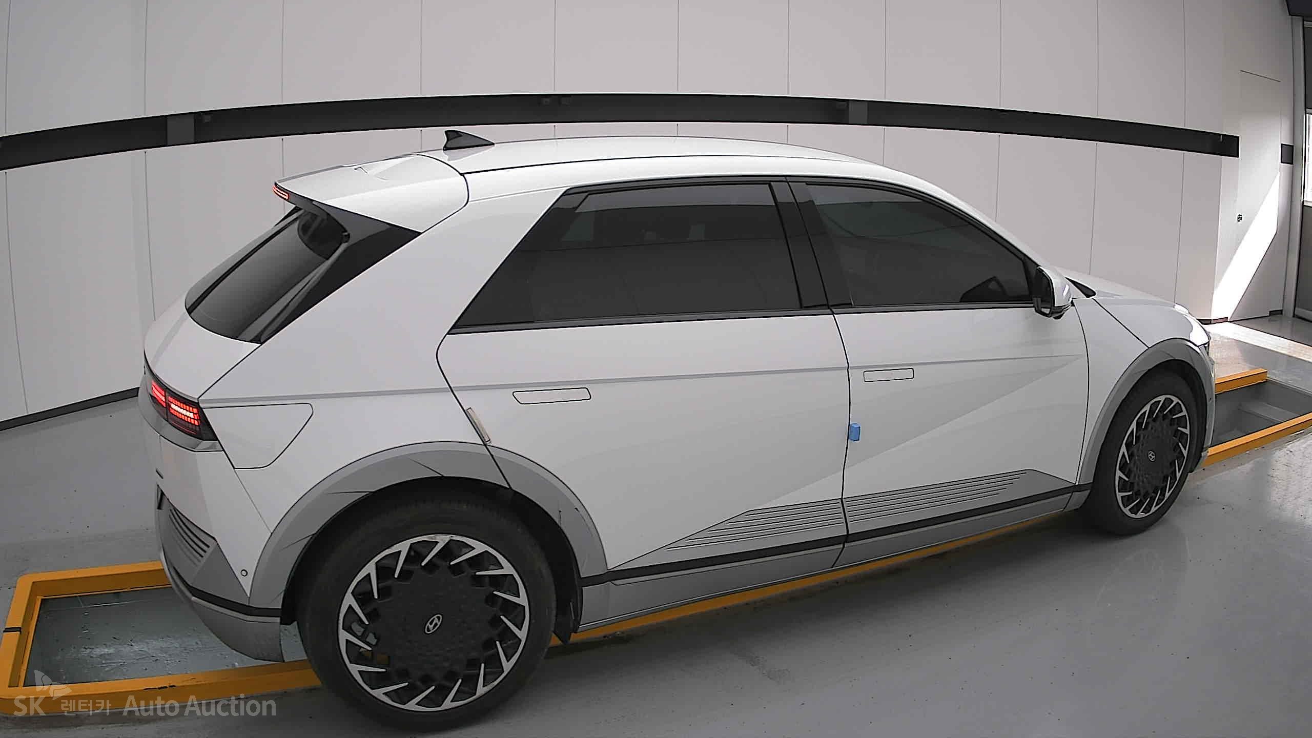 2022 - hyundai ioniq