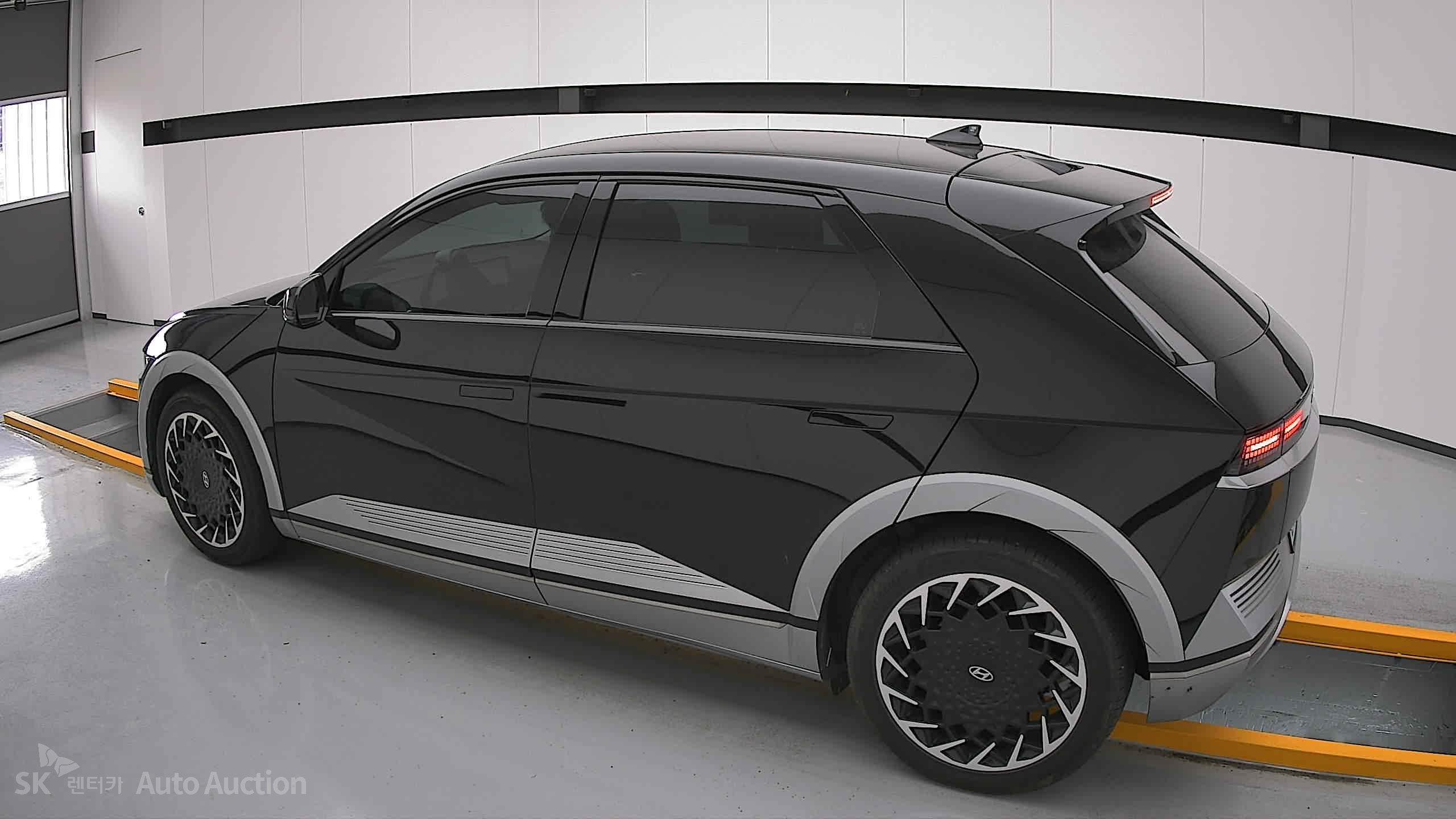 2022 - hyundai ioniq