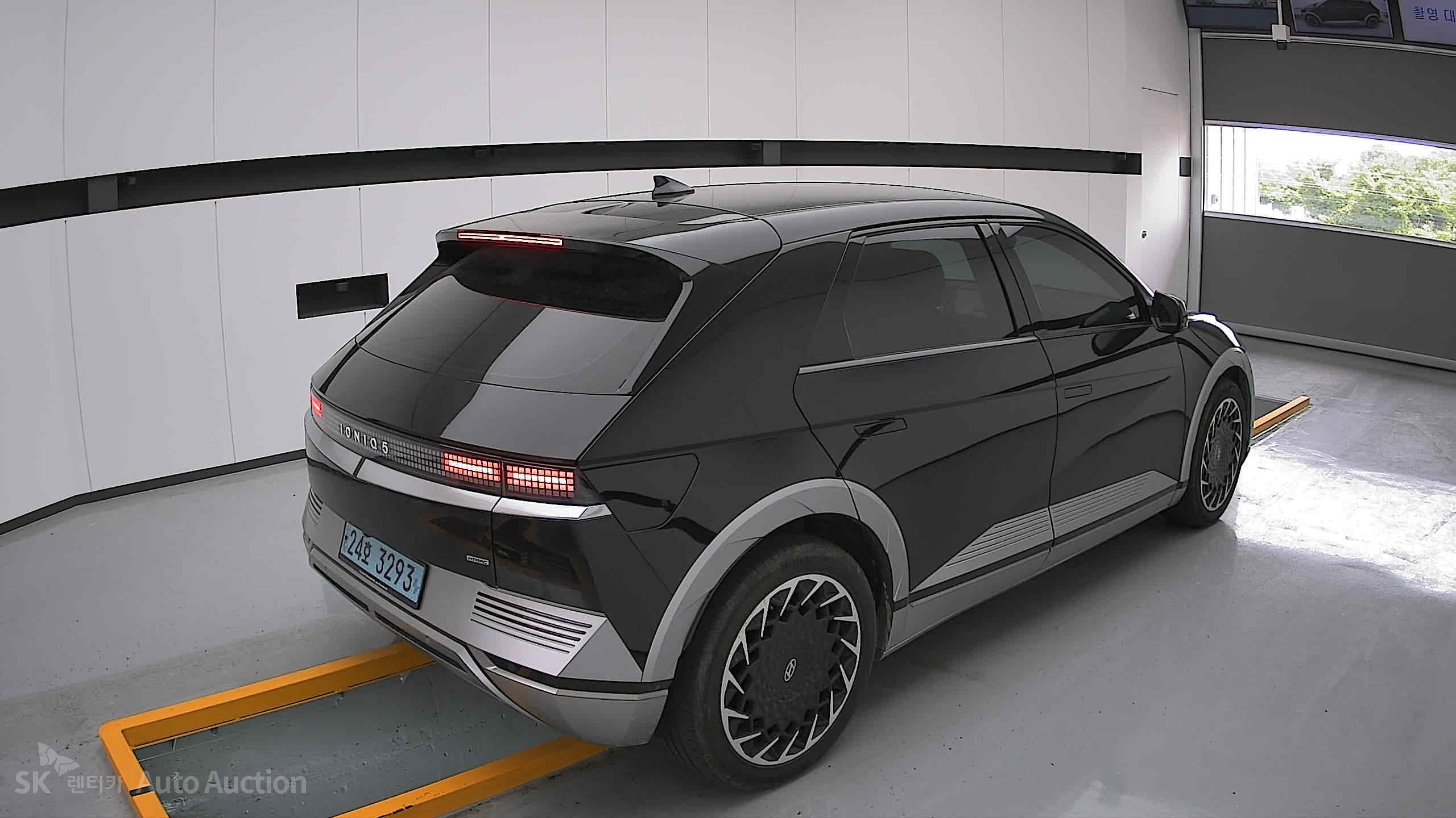 2022 - hyundai ioniq