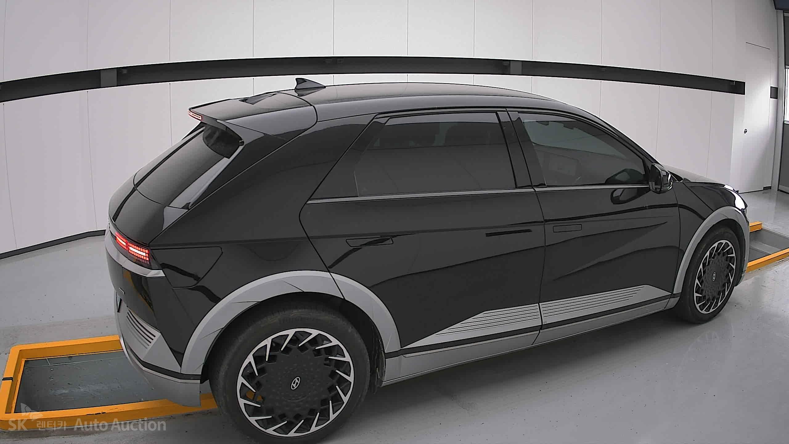 2022 - hyundai ioniq