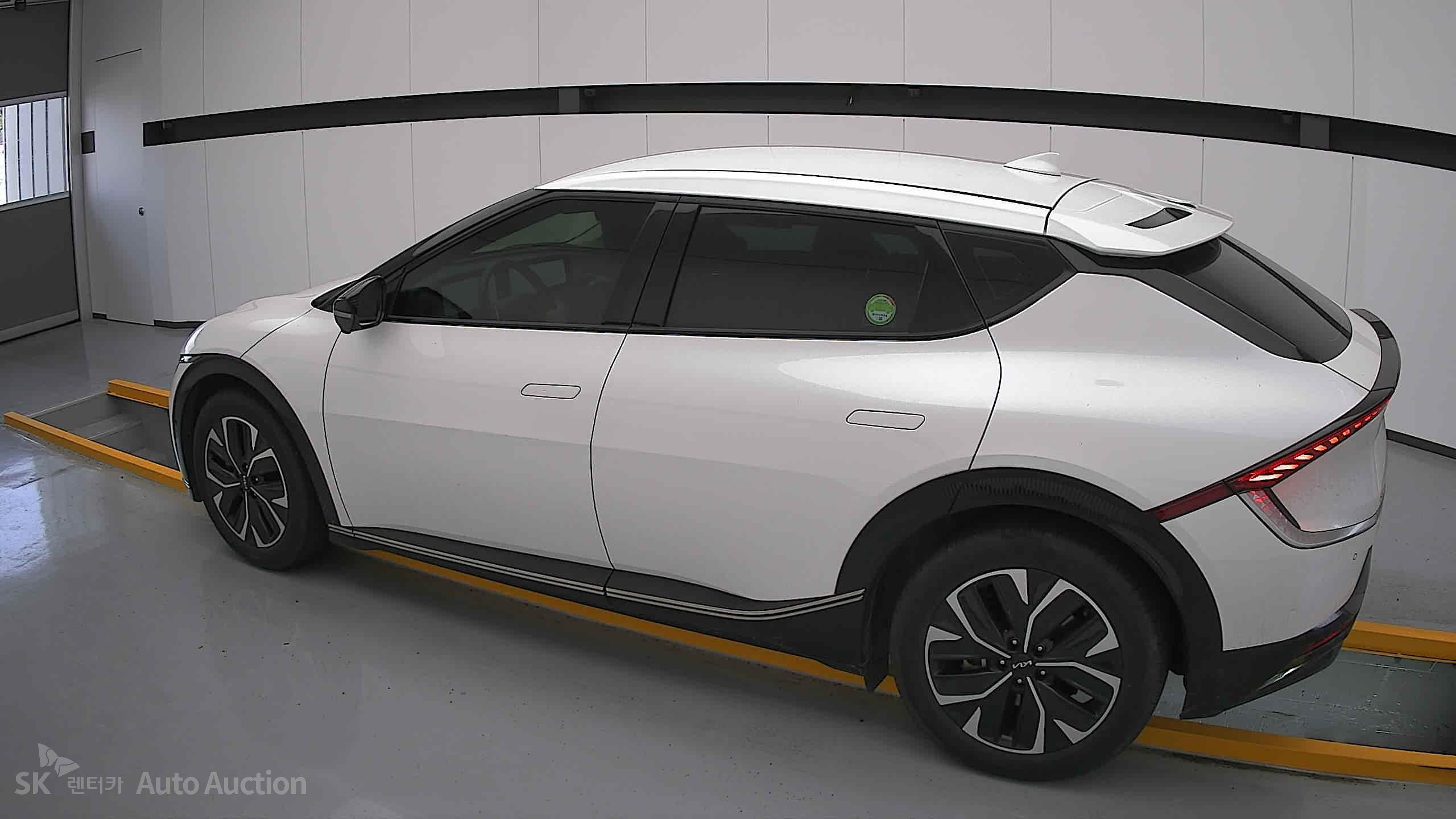2022 - kia ev6