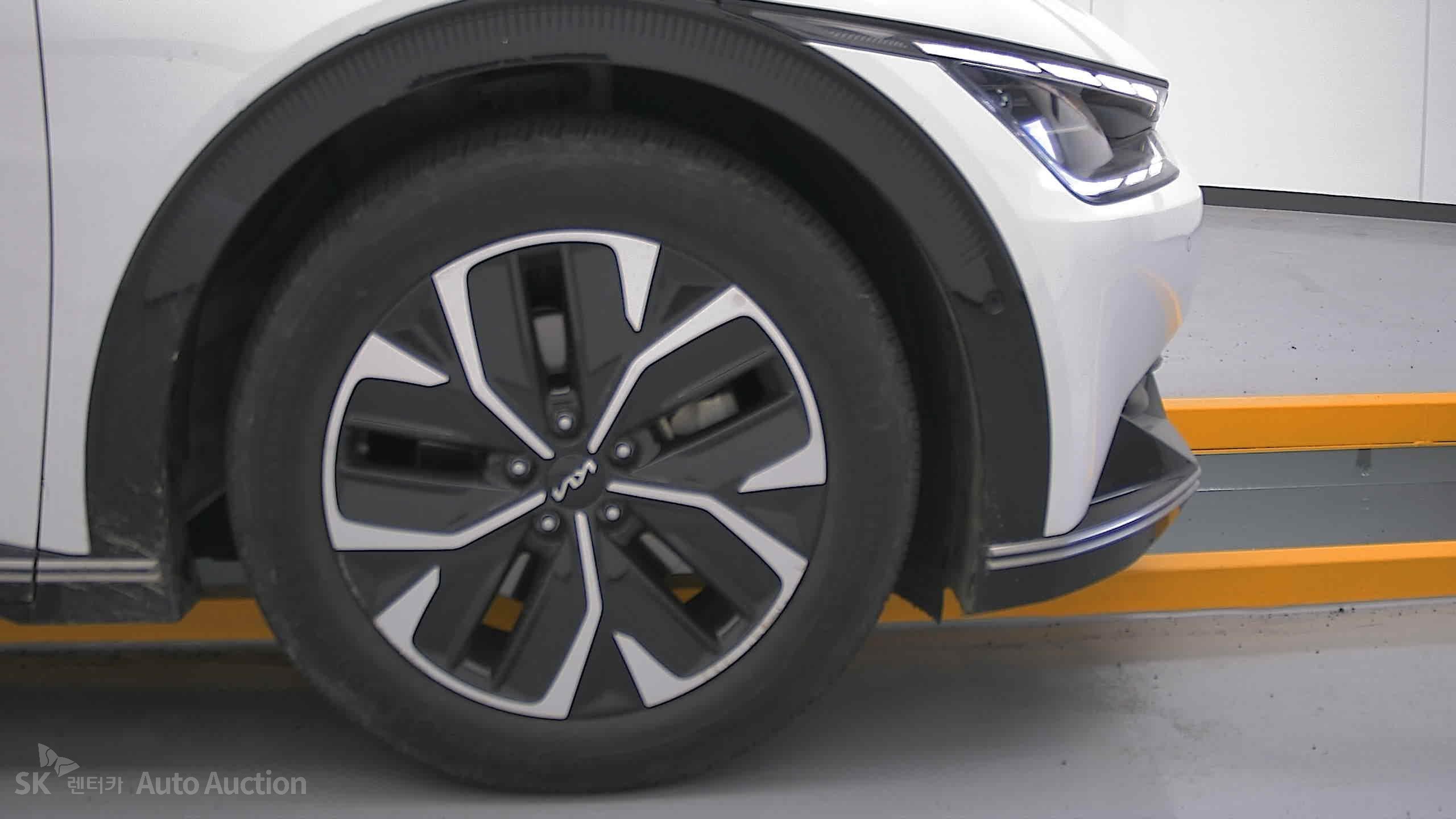 2022 - kia ev6