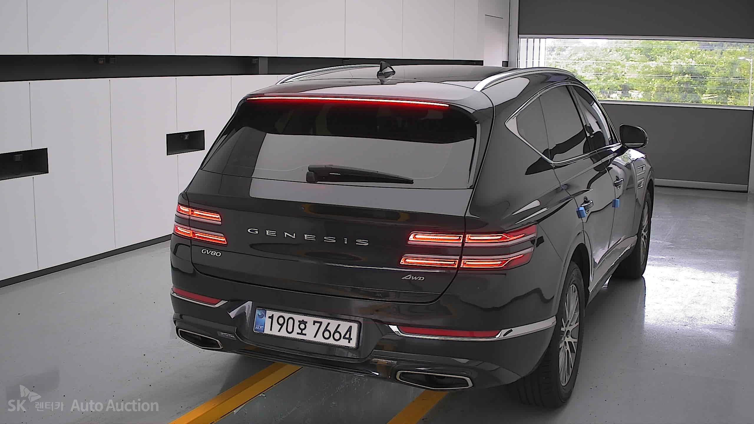 2022 - genesis gv80