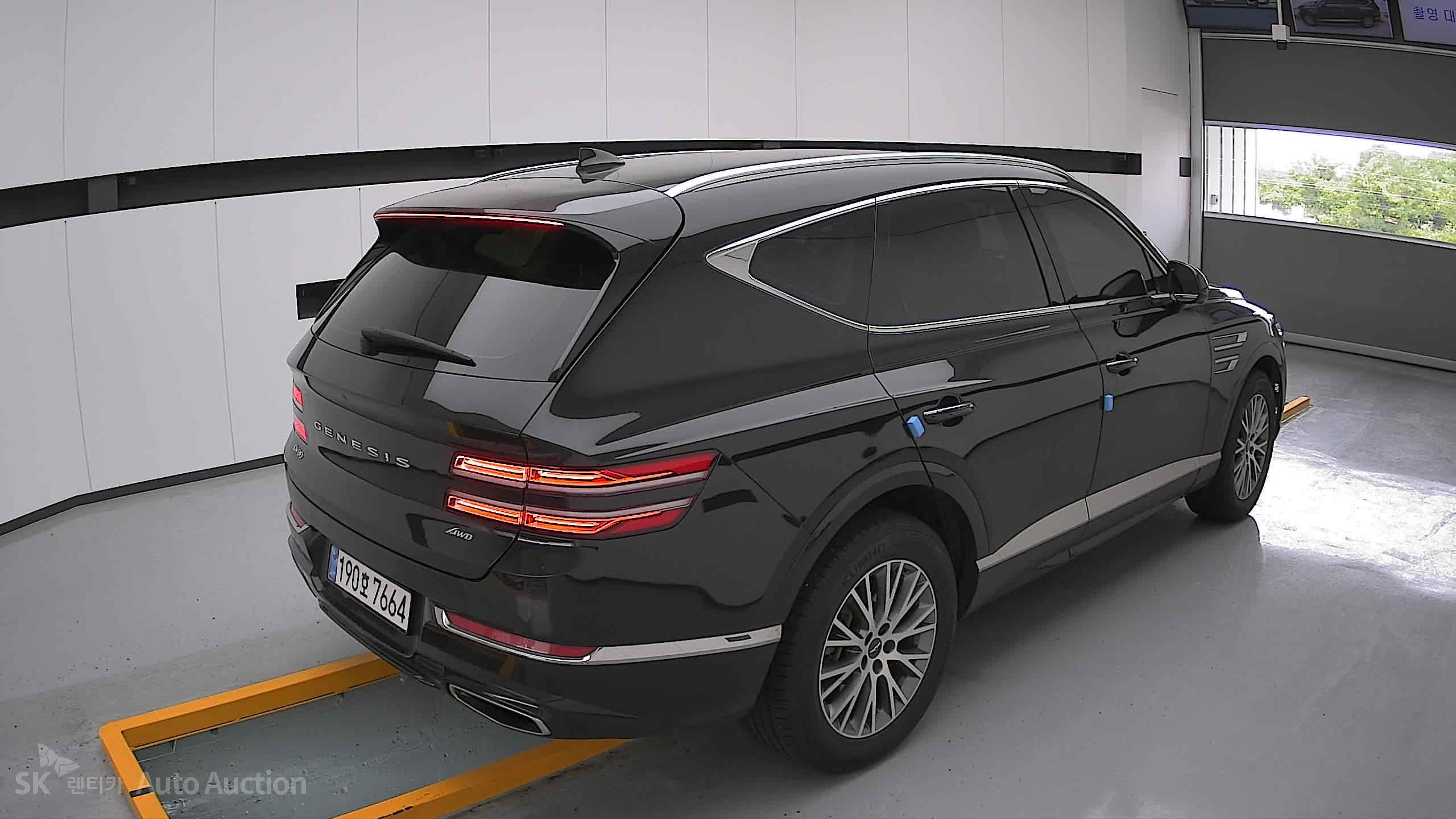 2022 - genesis gv80