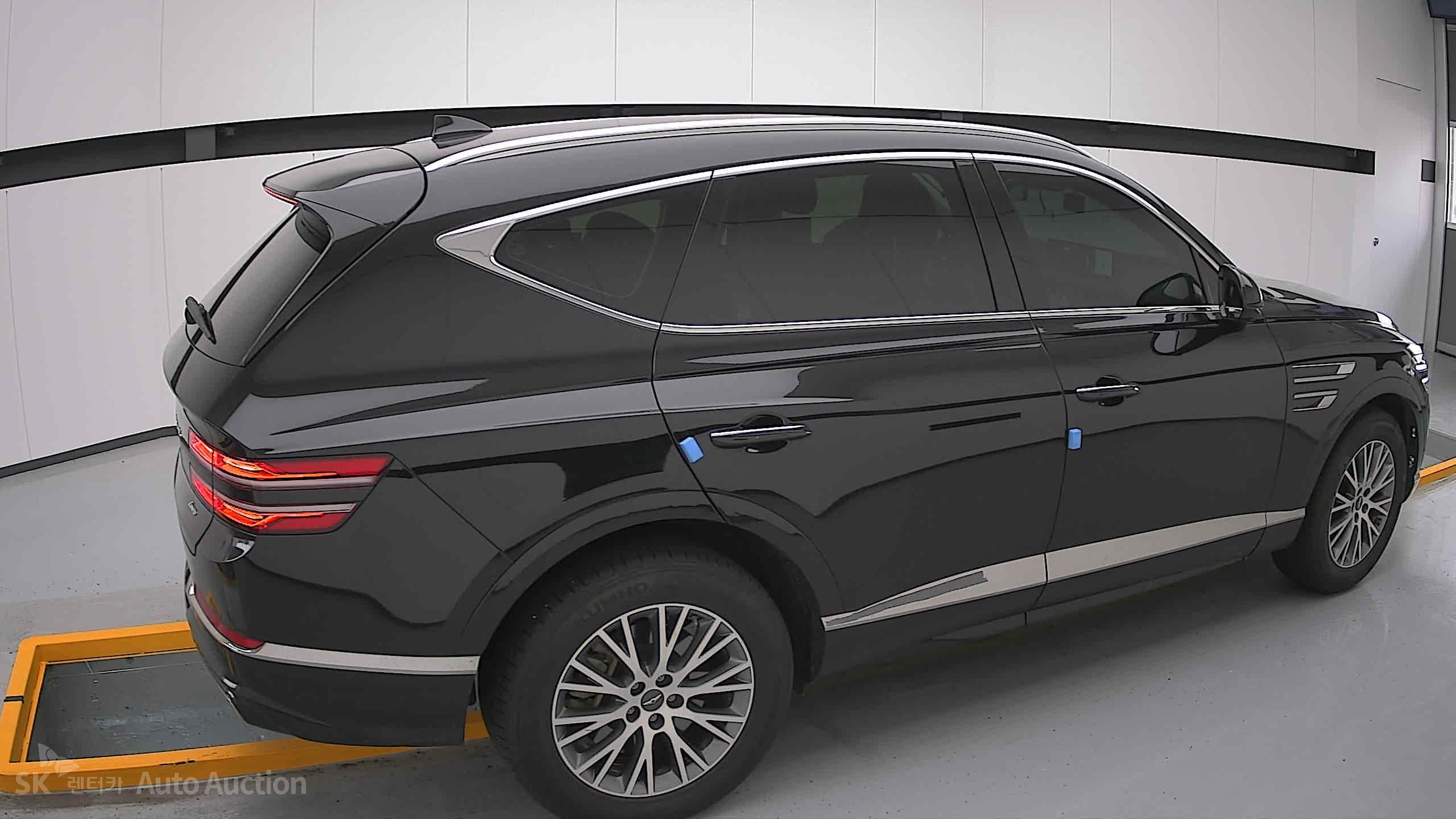 2022 - genesis gv80
