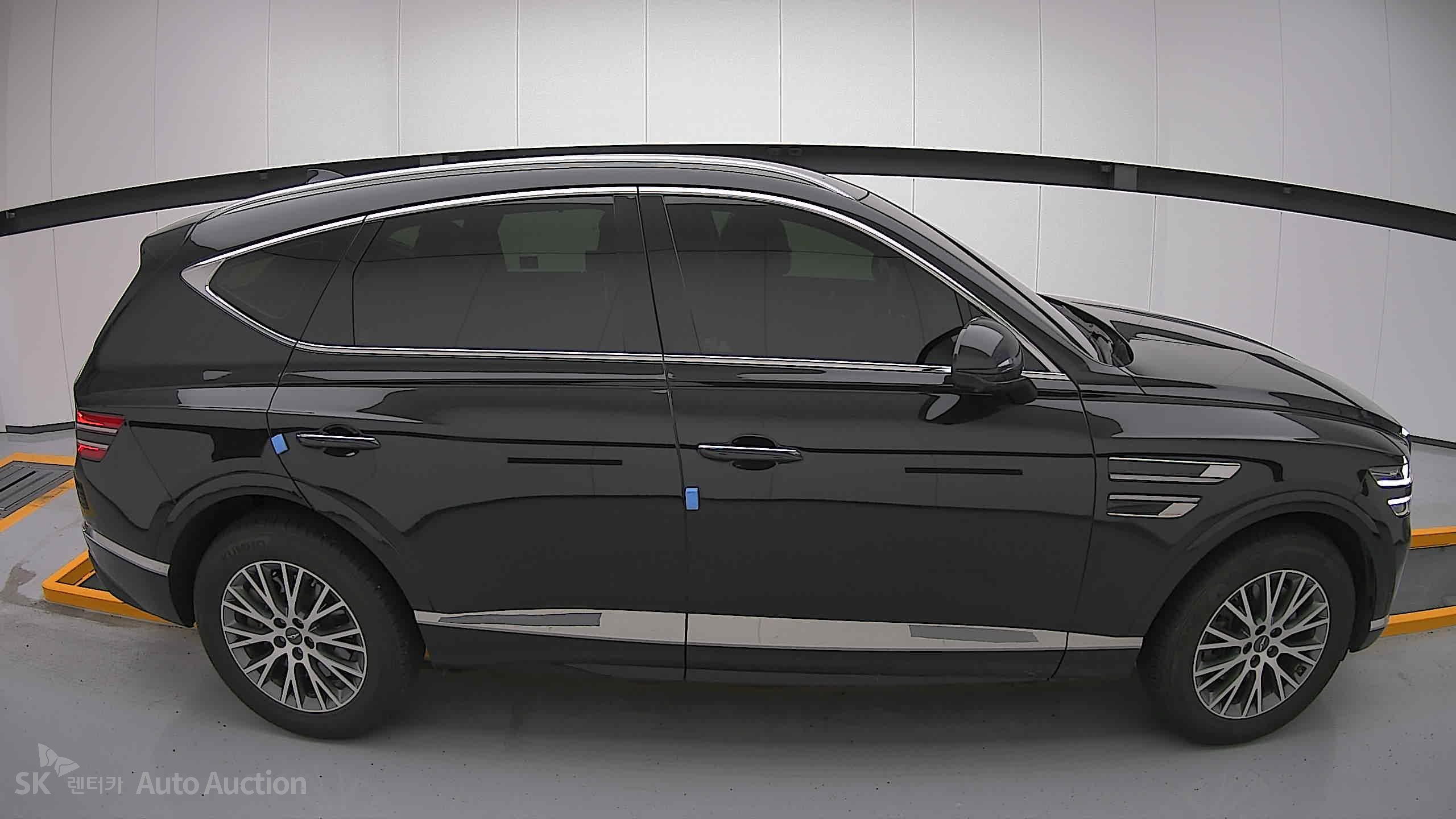 2022 - genesis gv80