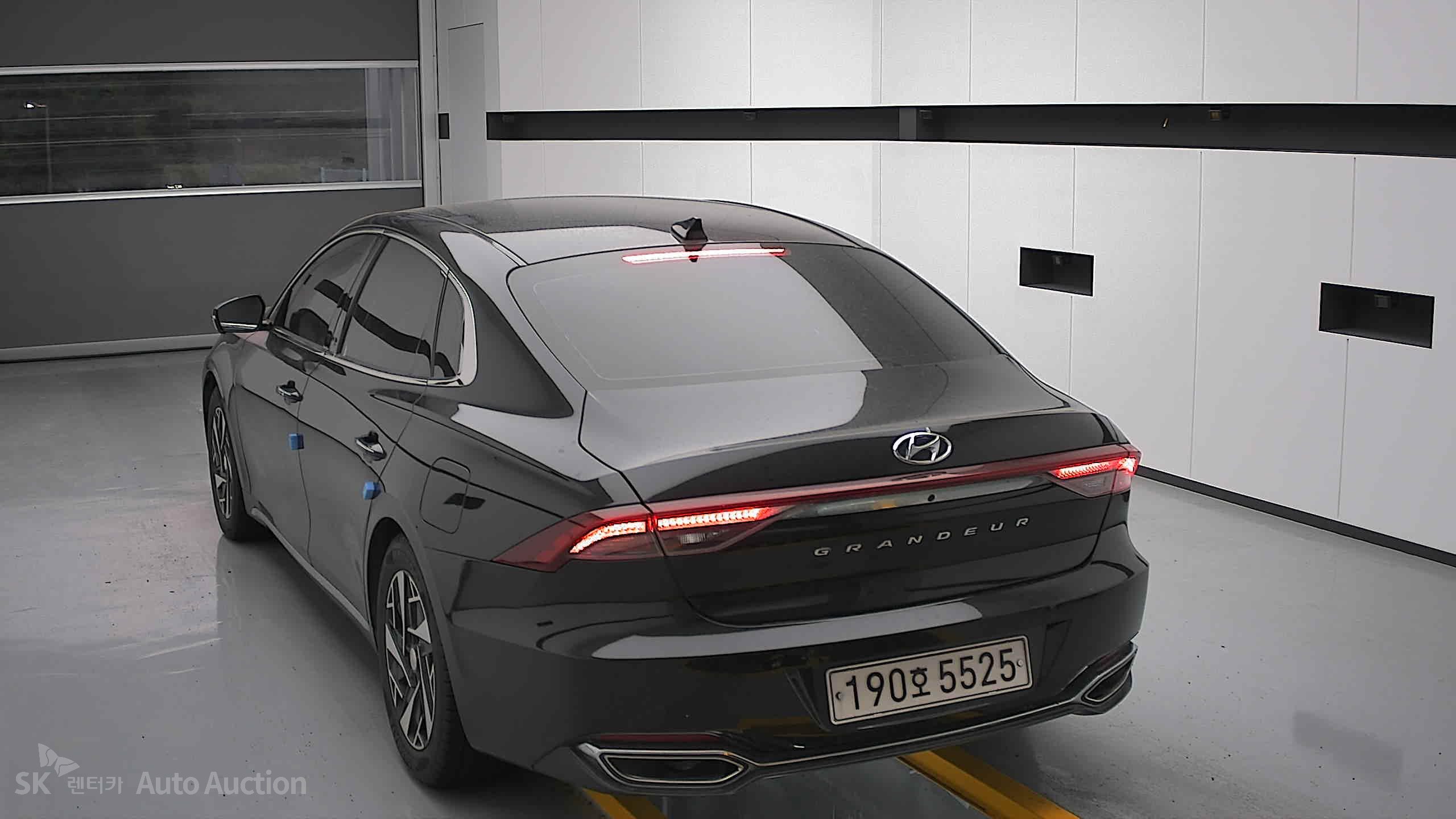 2022 - hyundai grandeur