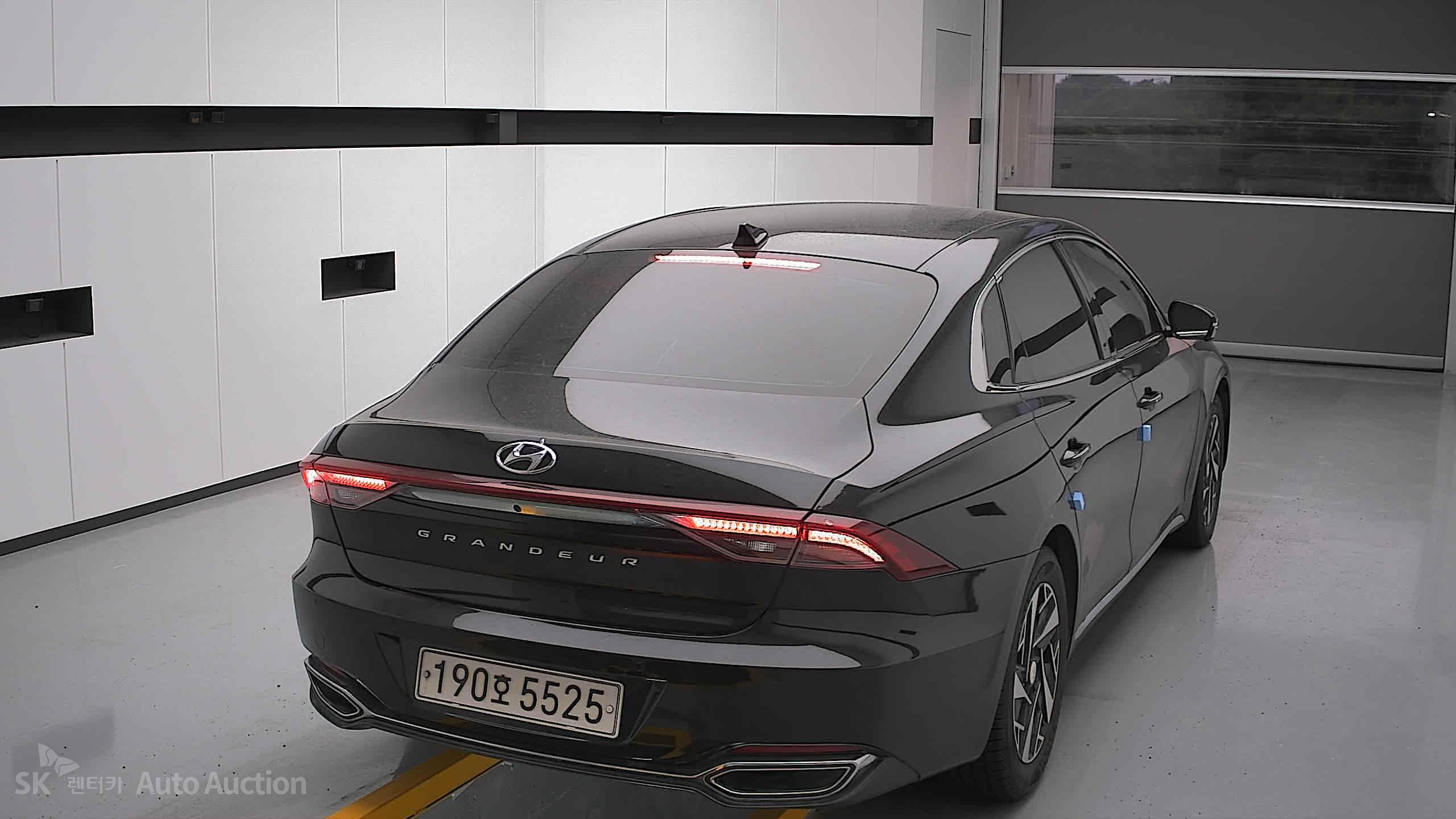 2022 - hyundai grandeur