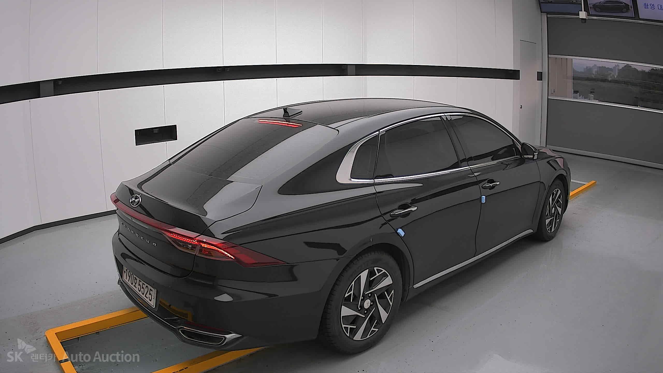 2022 - hyundai grandeur