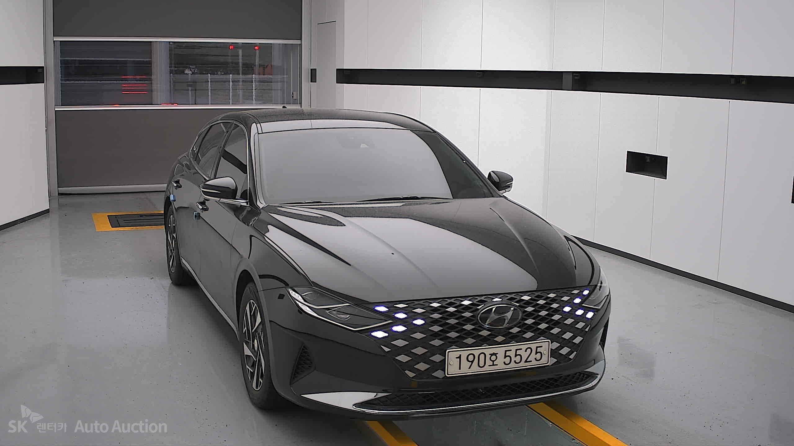 2022 - hyundai grandeur