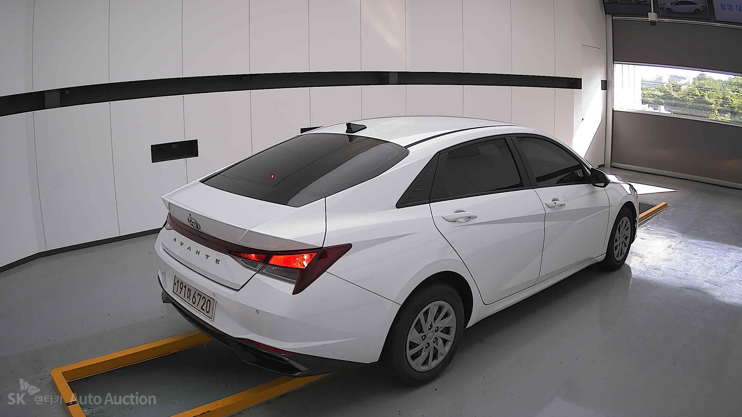 2022 - hyundai avante