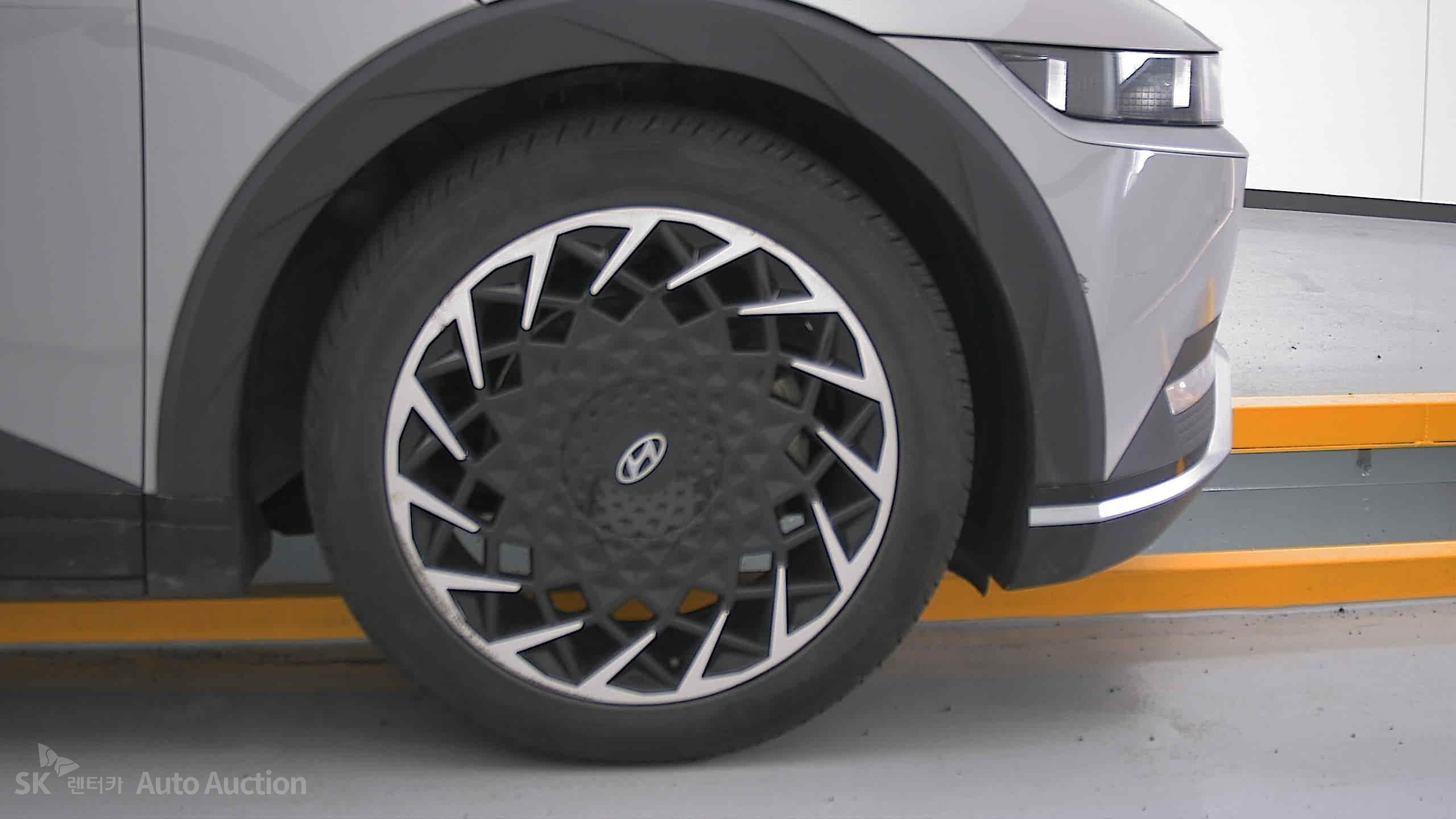 2023 - hyundai ioniq