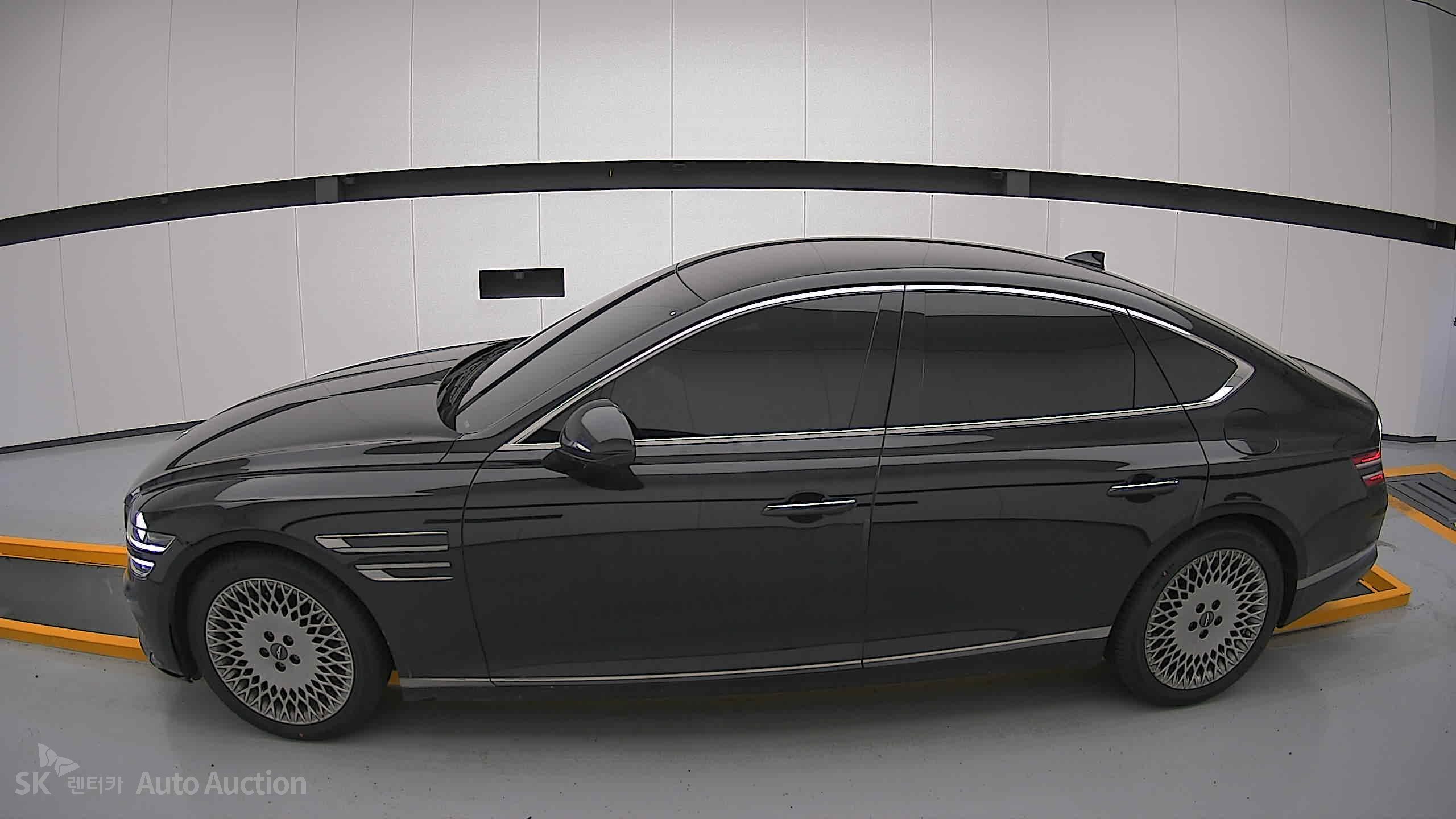 2021 - genesis g80