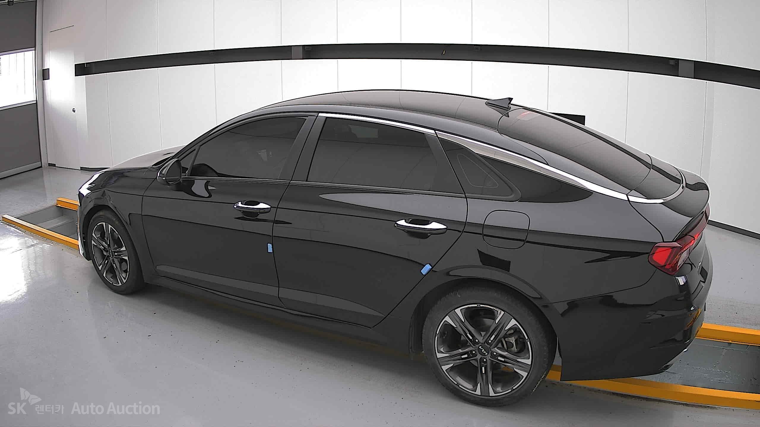 2022 - kia k5