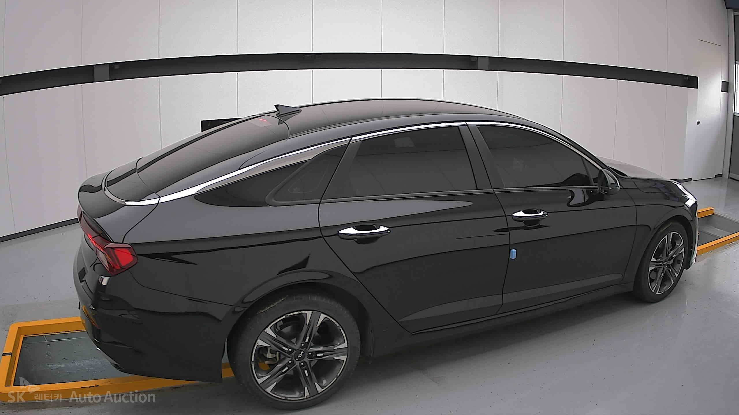 2022 - kia k5