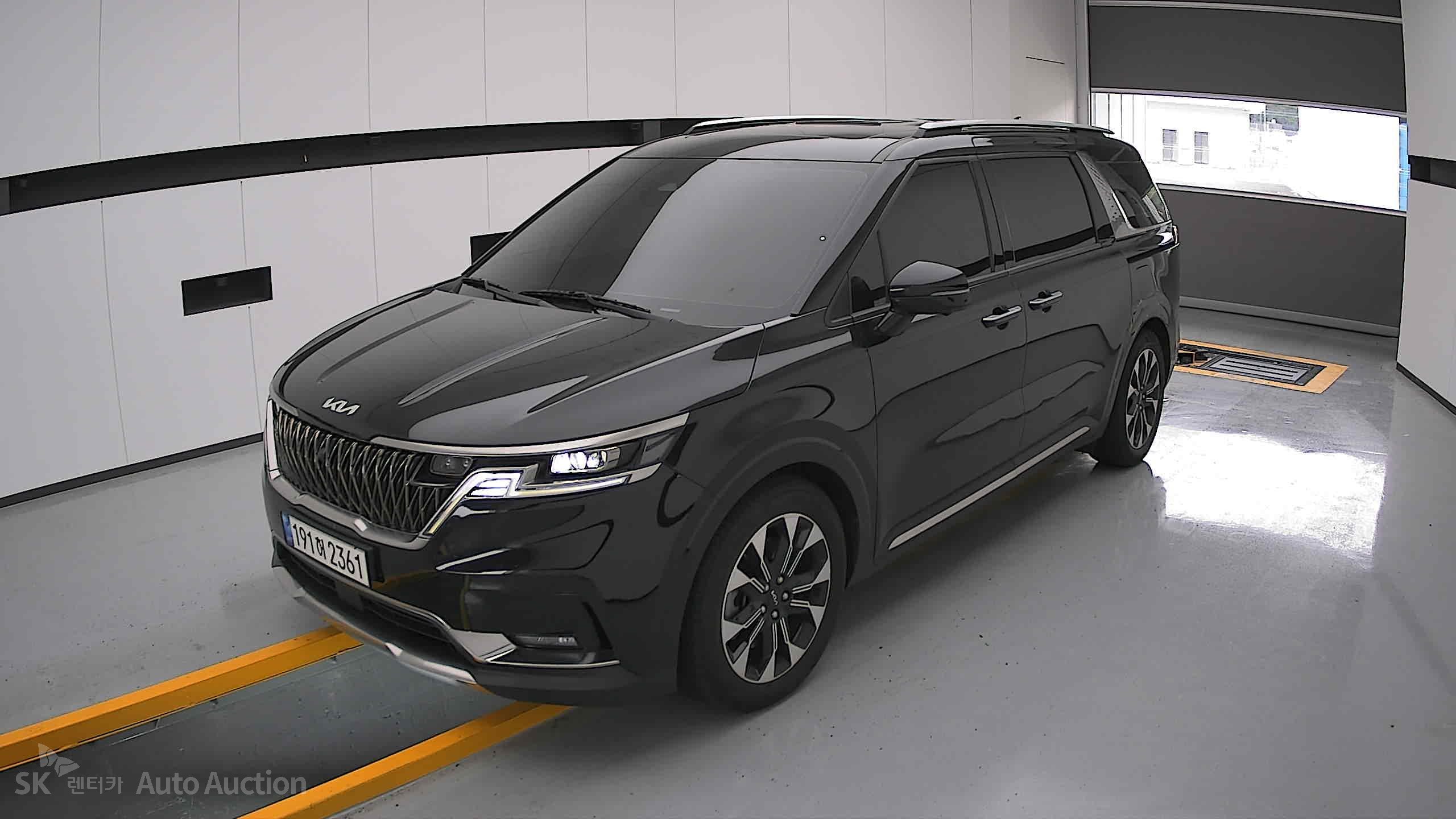 2023 - kia carnival
