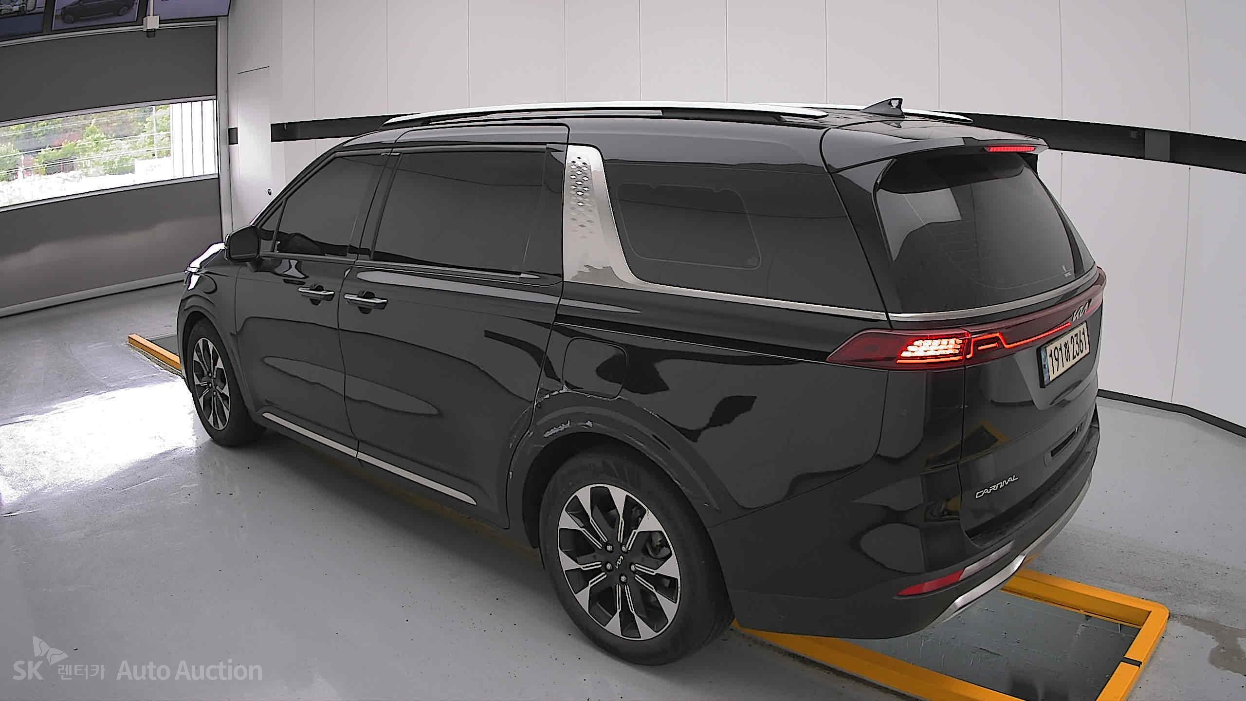 2023 - kia carnival