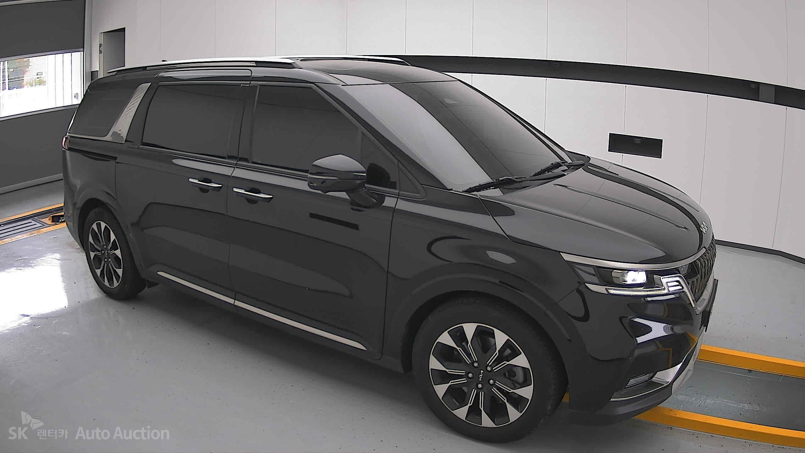 2023 - kia carnival