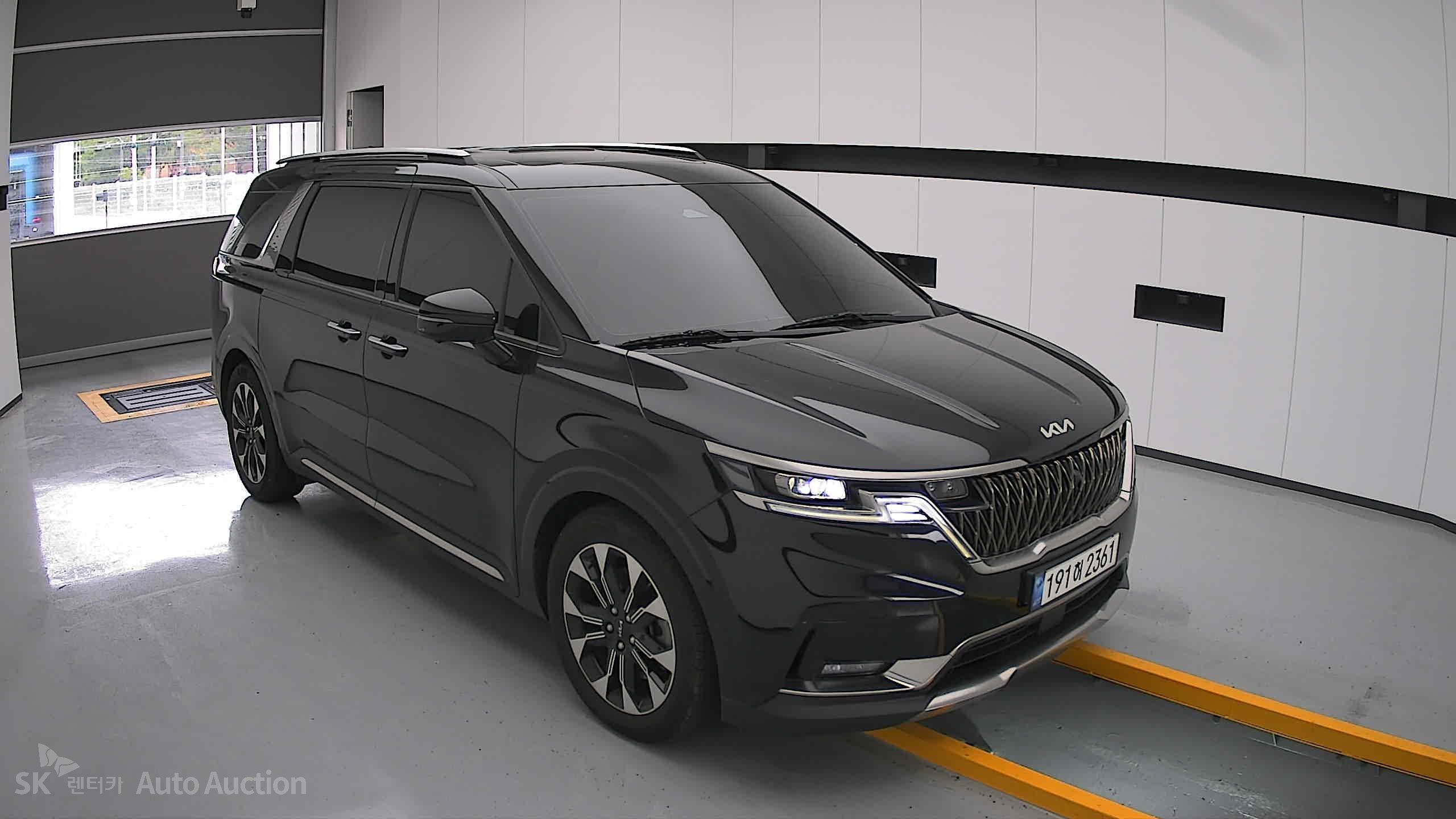 2023 - kia carnival
