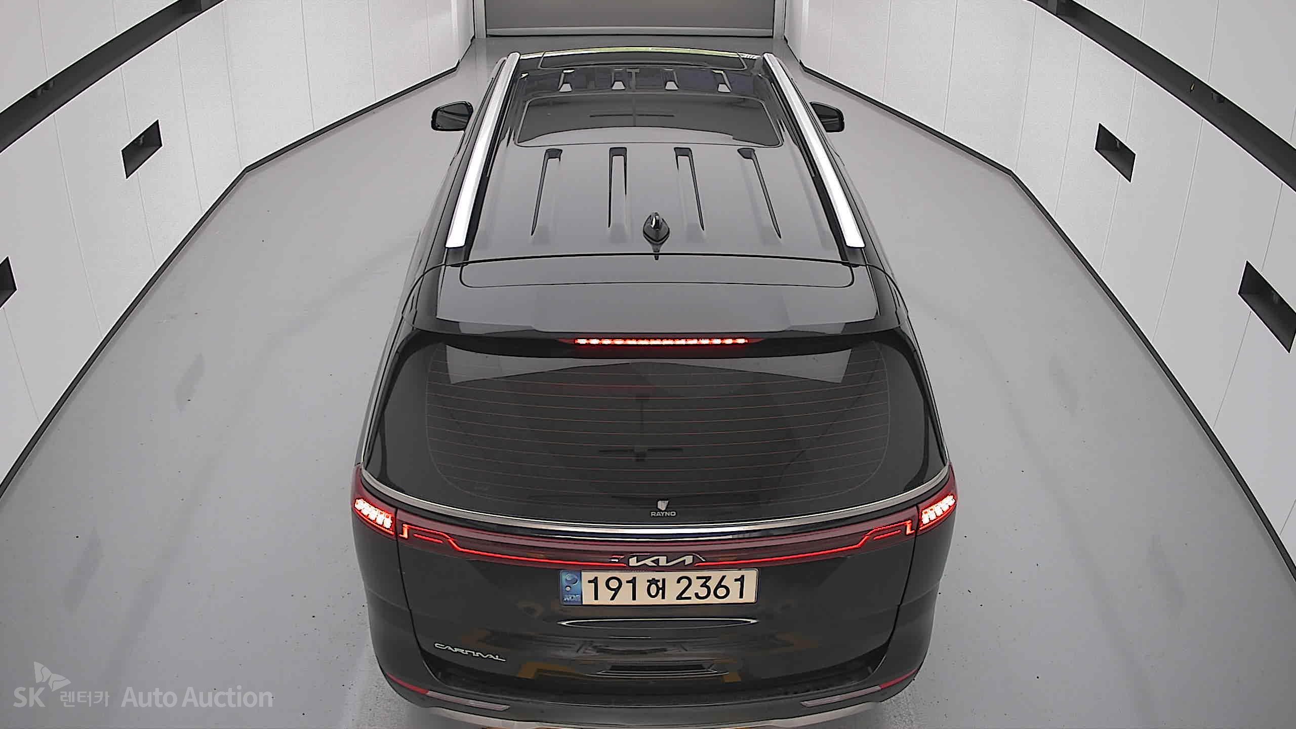 2023 - kia carnival