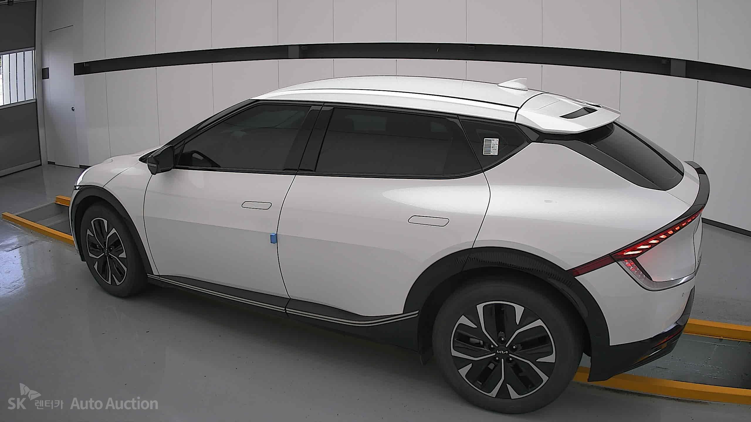 2022 - kia ev6