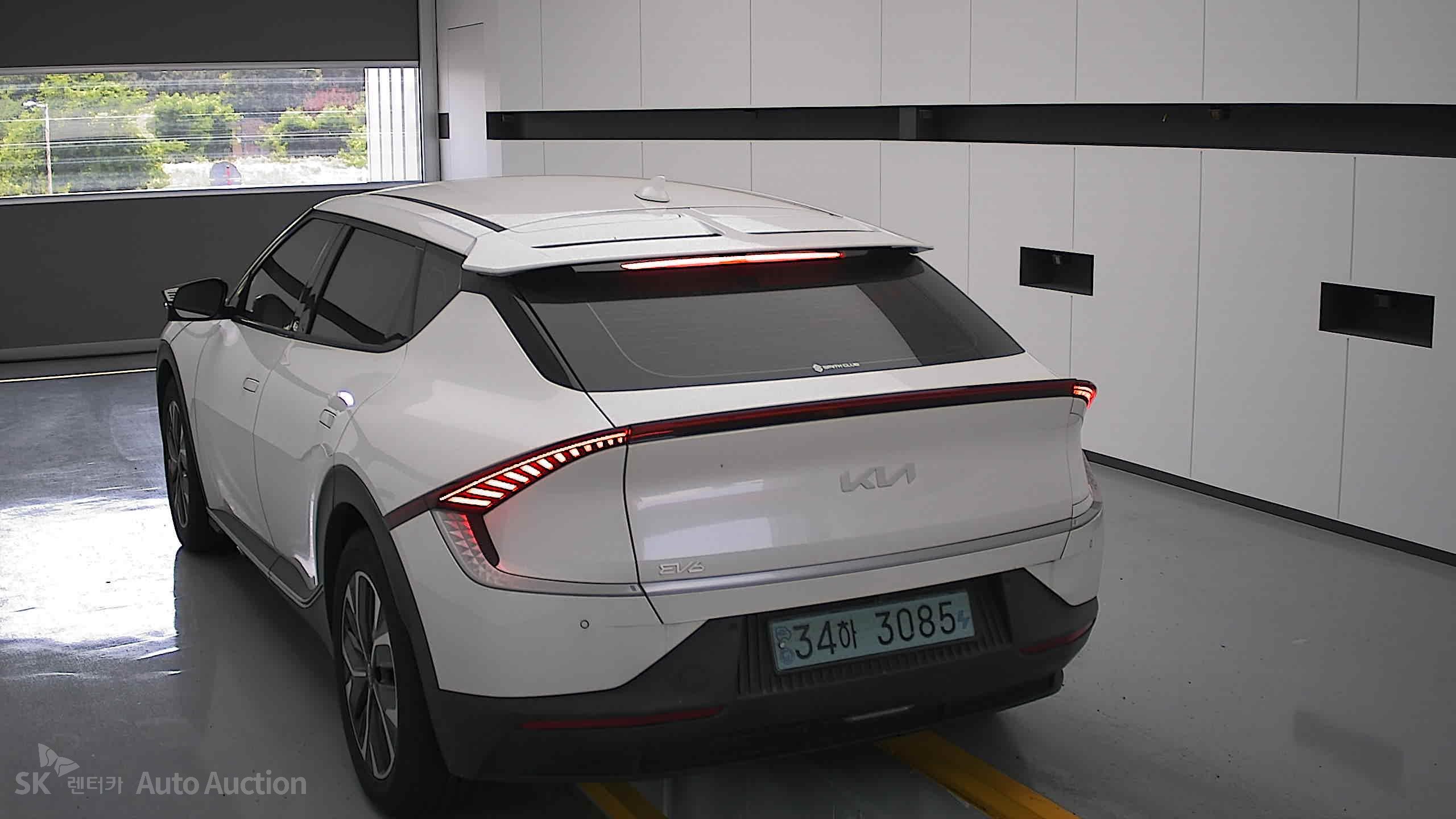 2022 - kia ev6