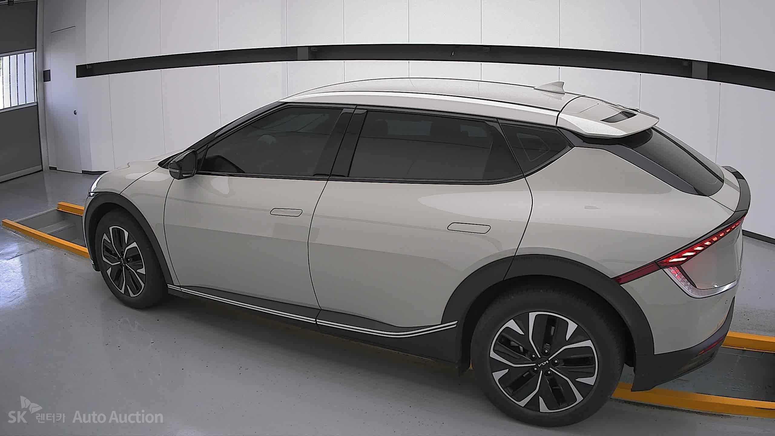 2023 - kia ev6