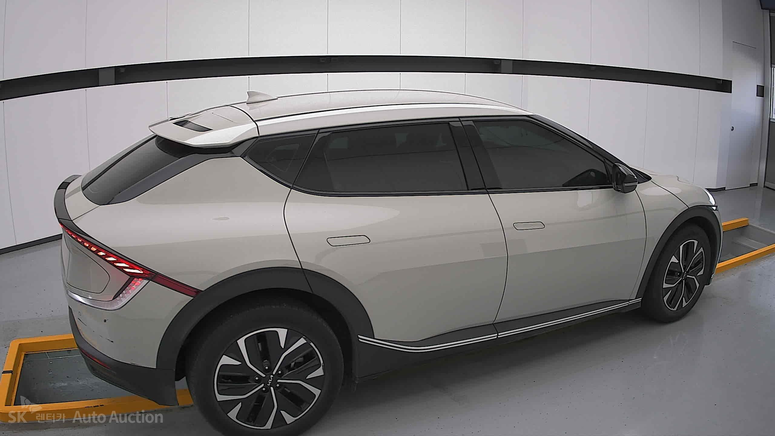 2023 - kia ev6