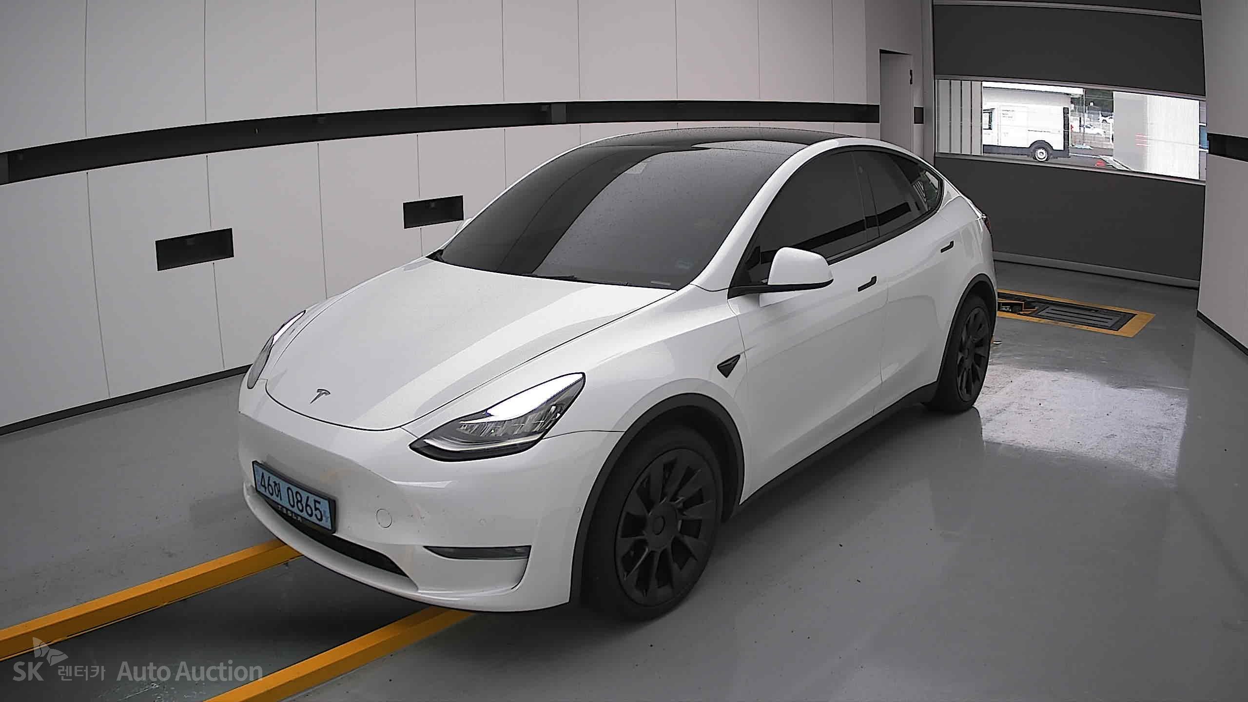 2022 - tesla model y