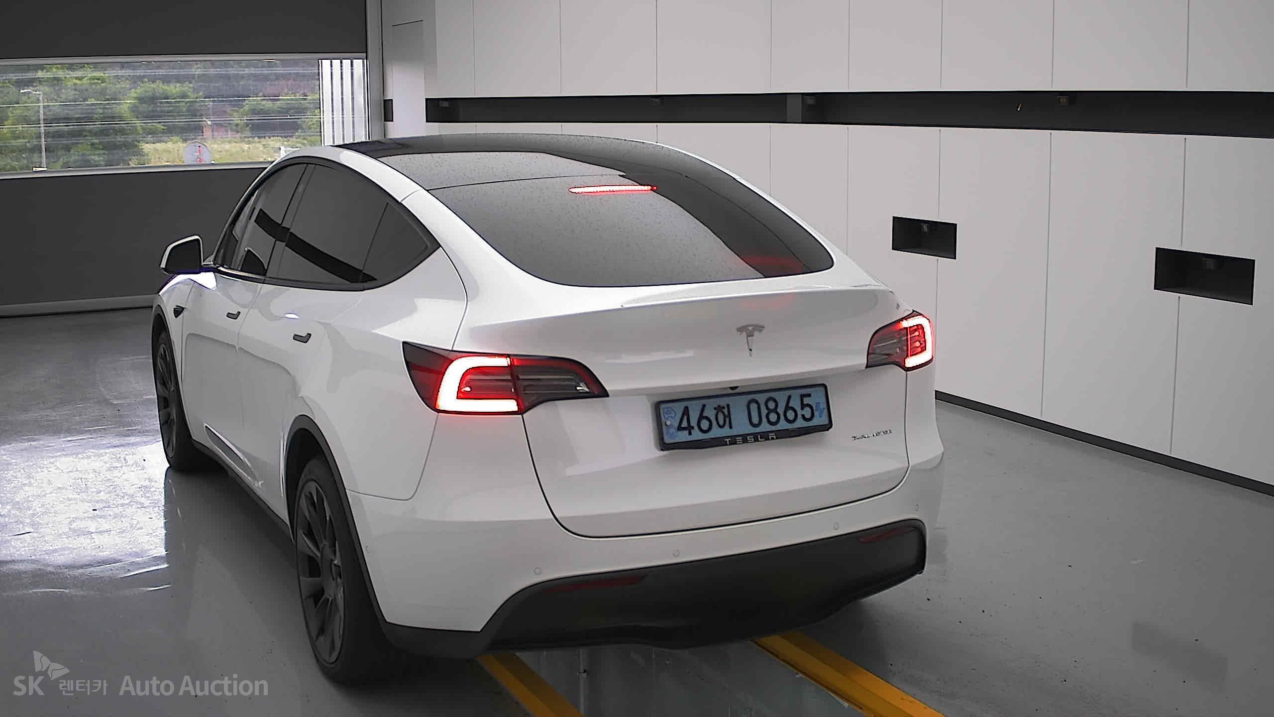 2022 - tesla model y