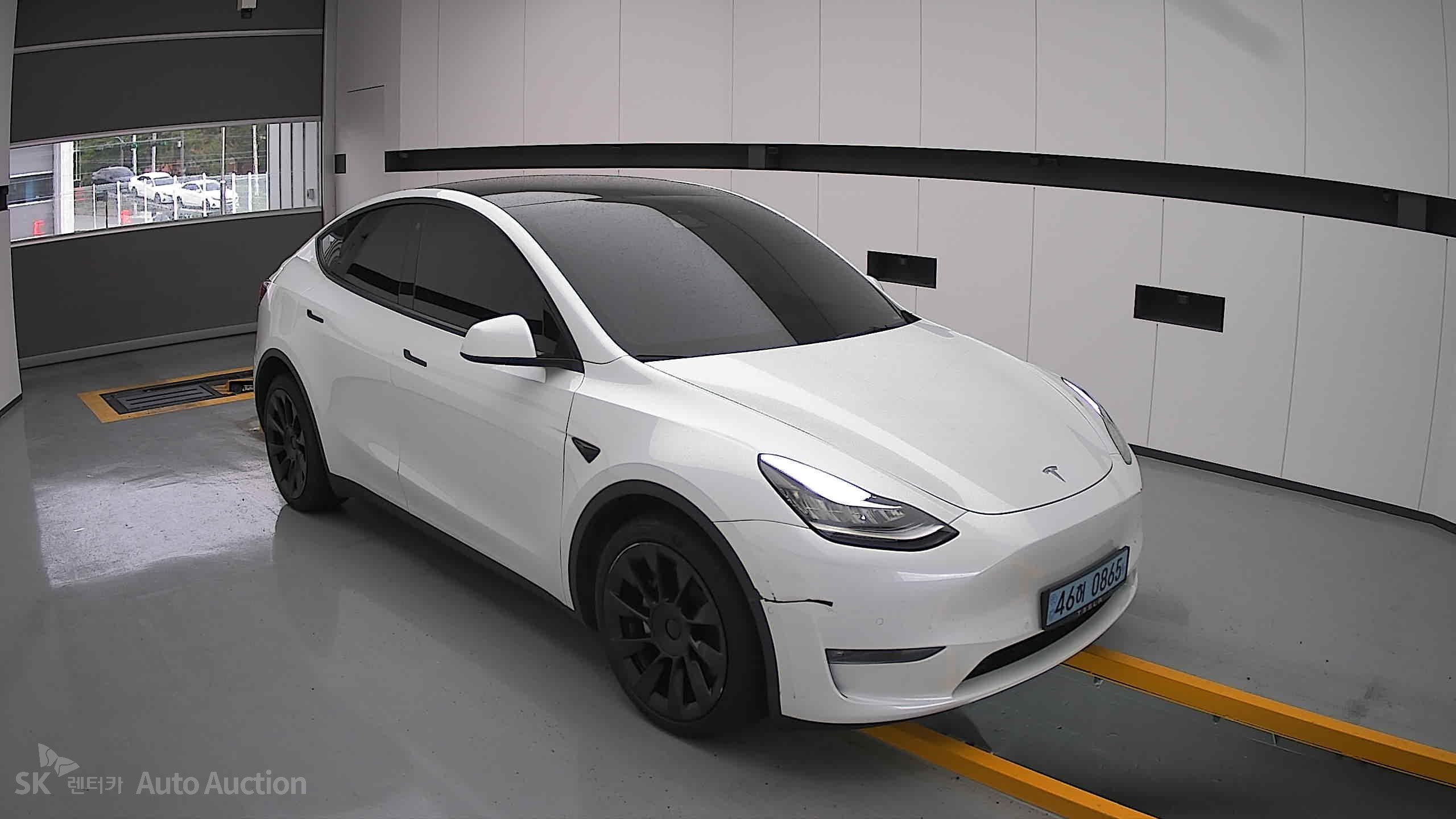 2022 - tesla model y