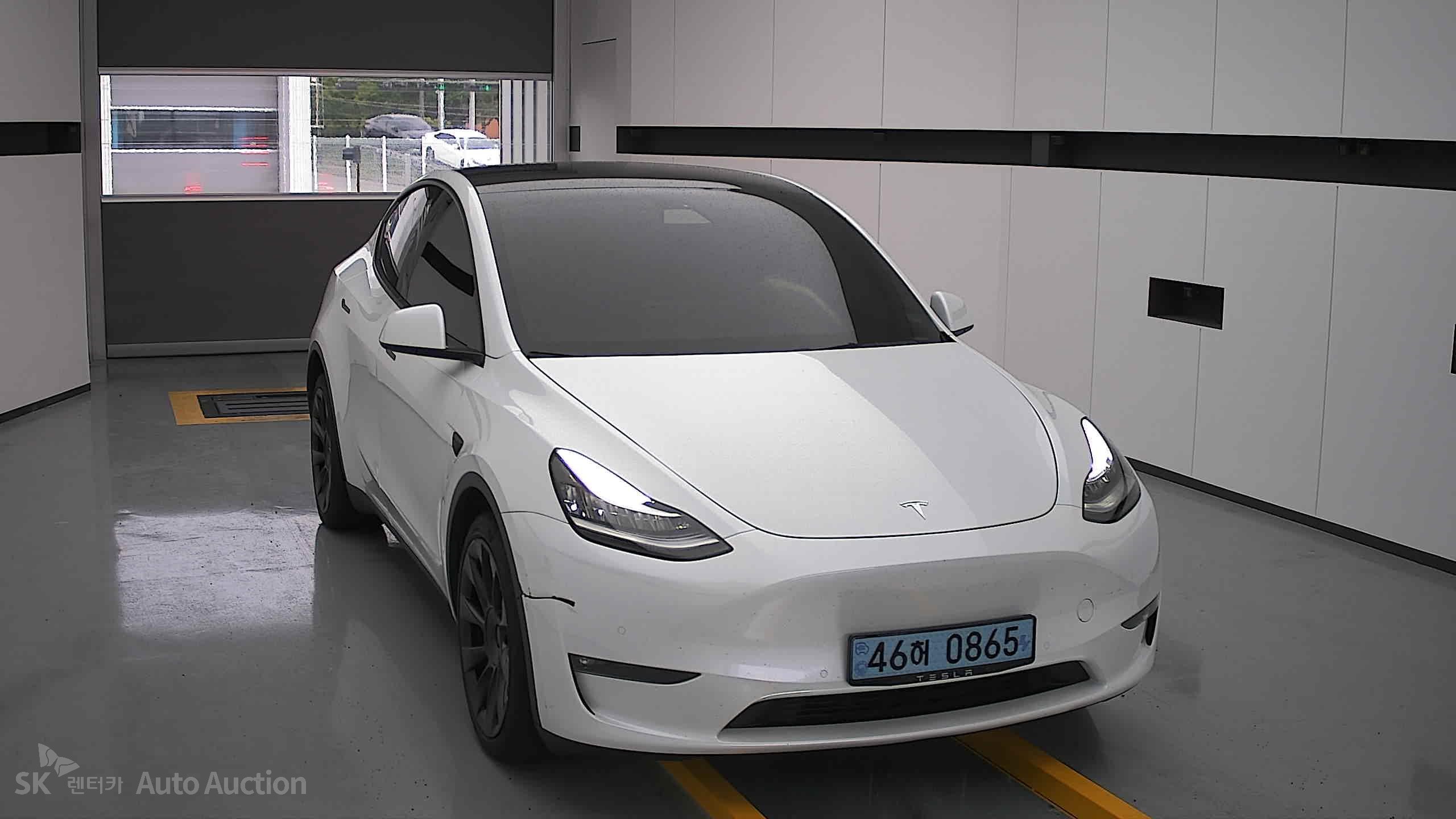 2022 - tesla model y