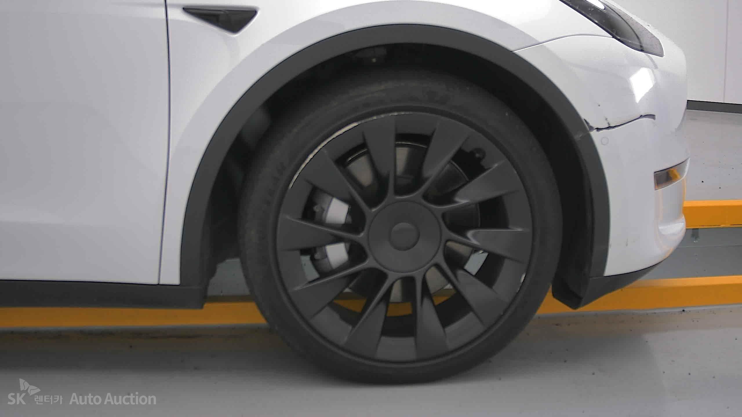 2022 - tesla model y