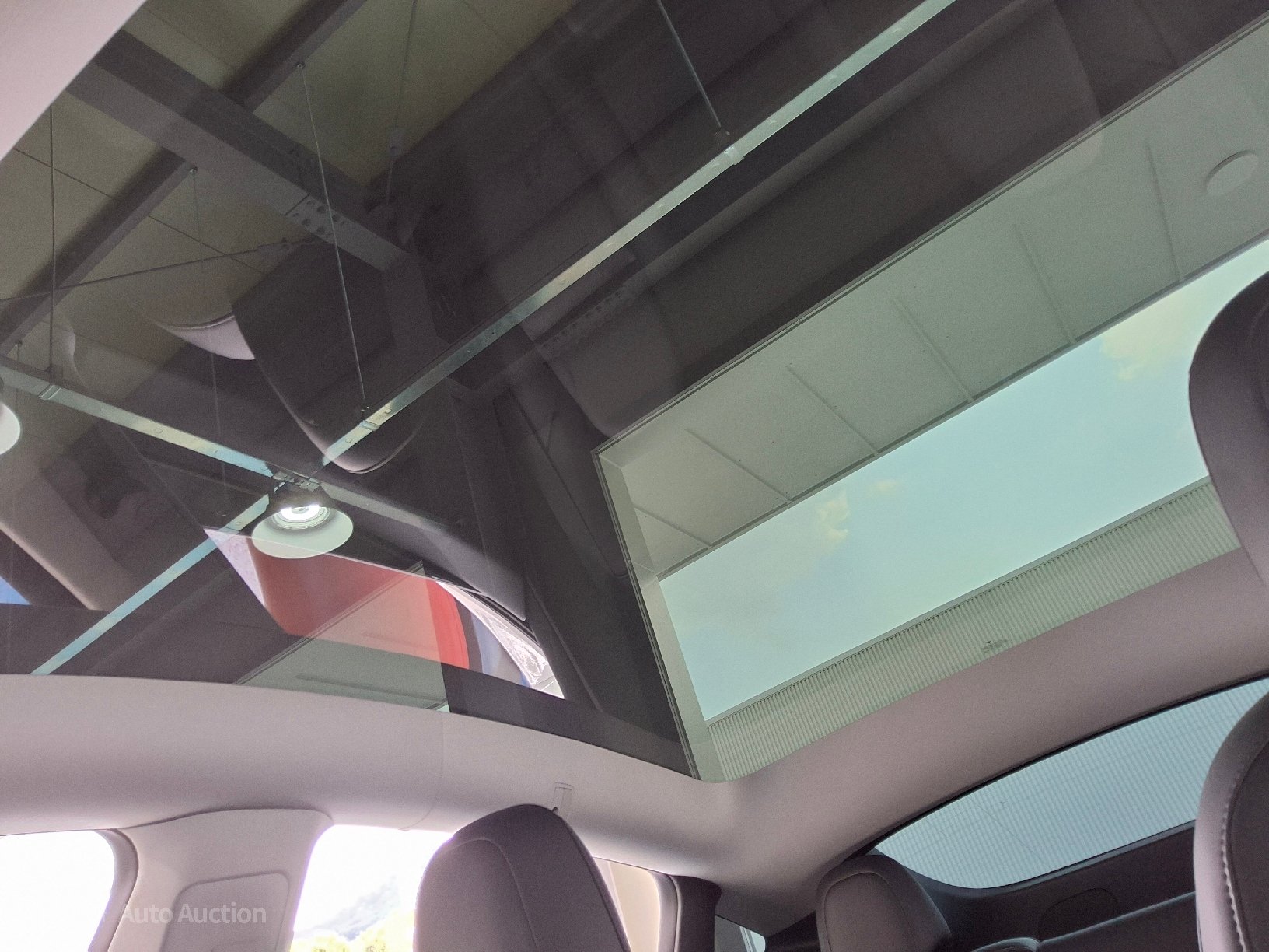 2022 - tesla model y