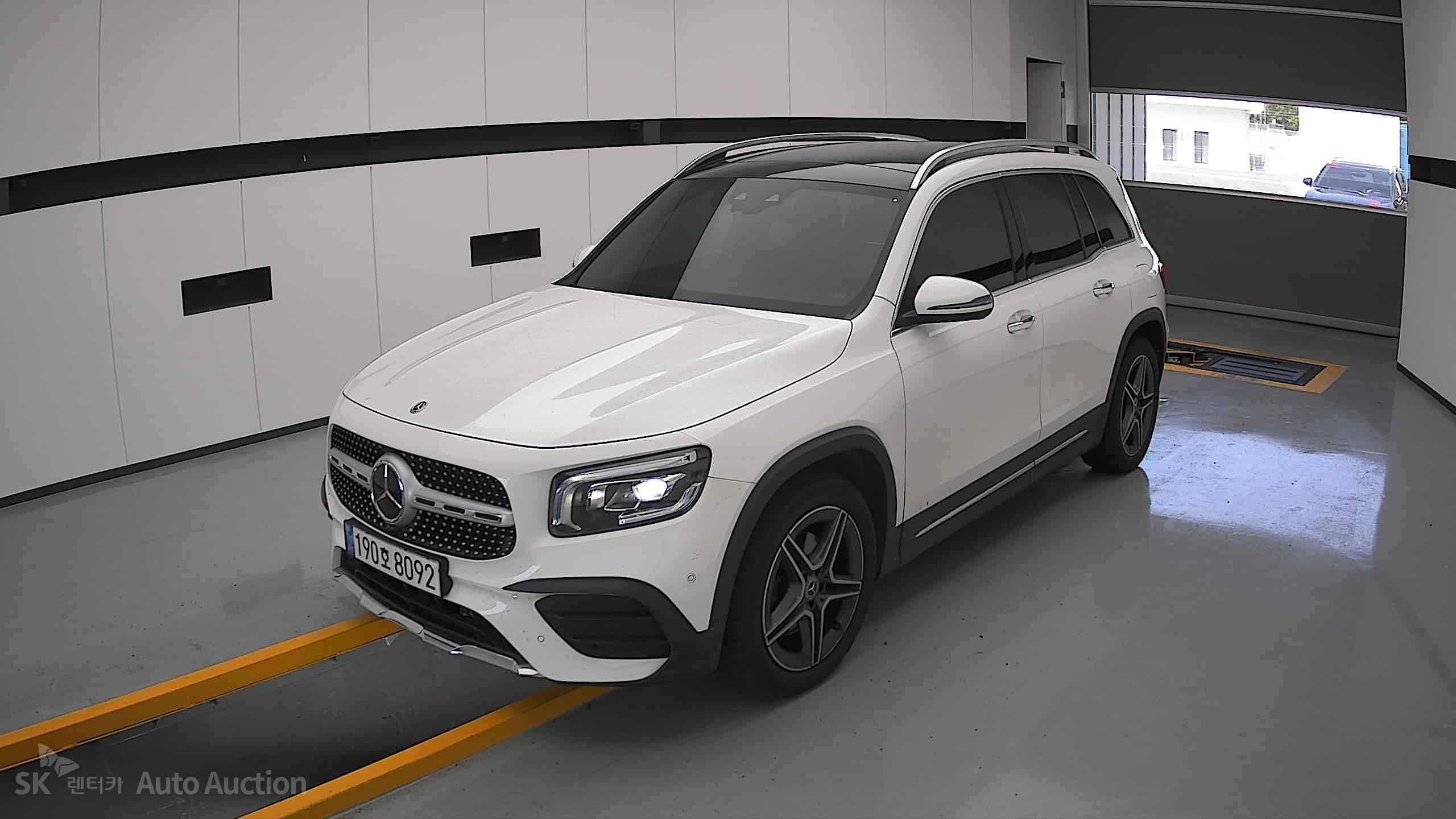 2022 - mercedes-benz glb 250