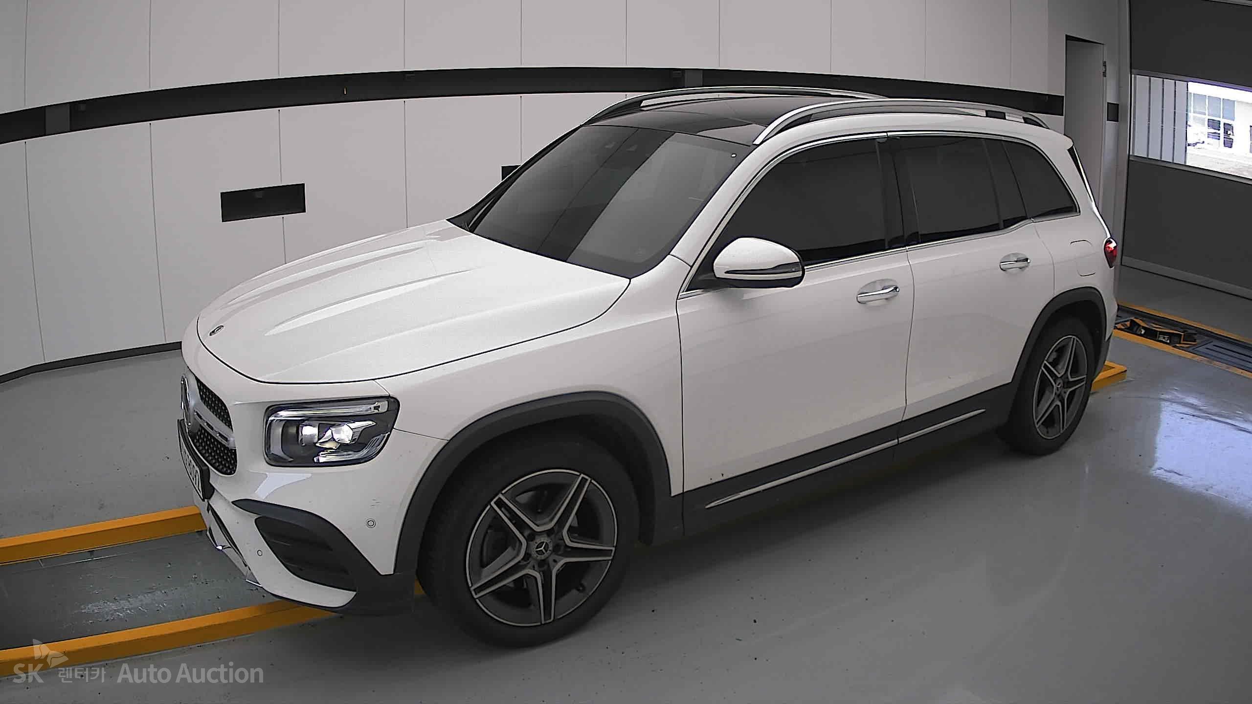 2022 - mercedes-benz glb 250