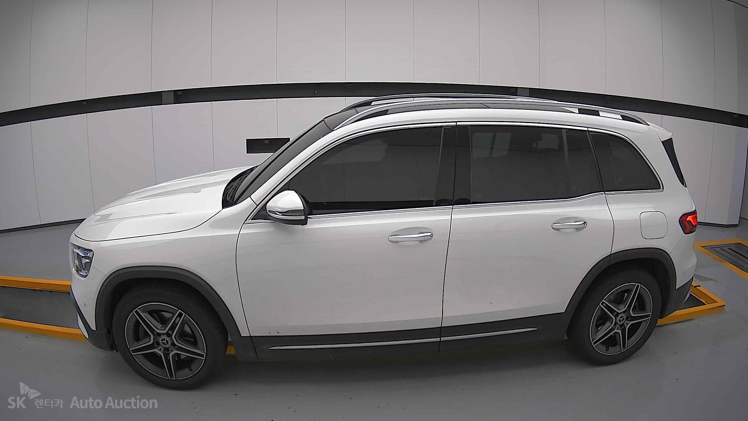 2022 - mercedes-benz glb 250