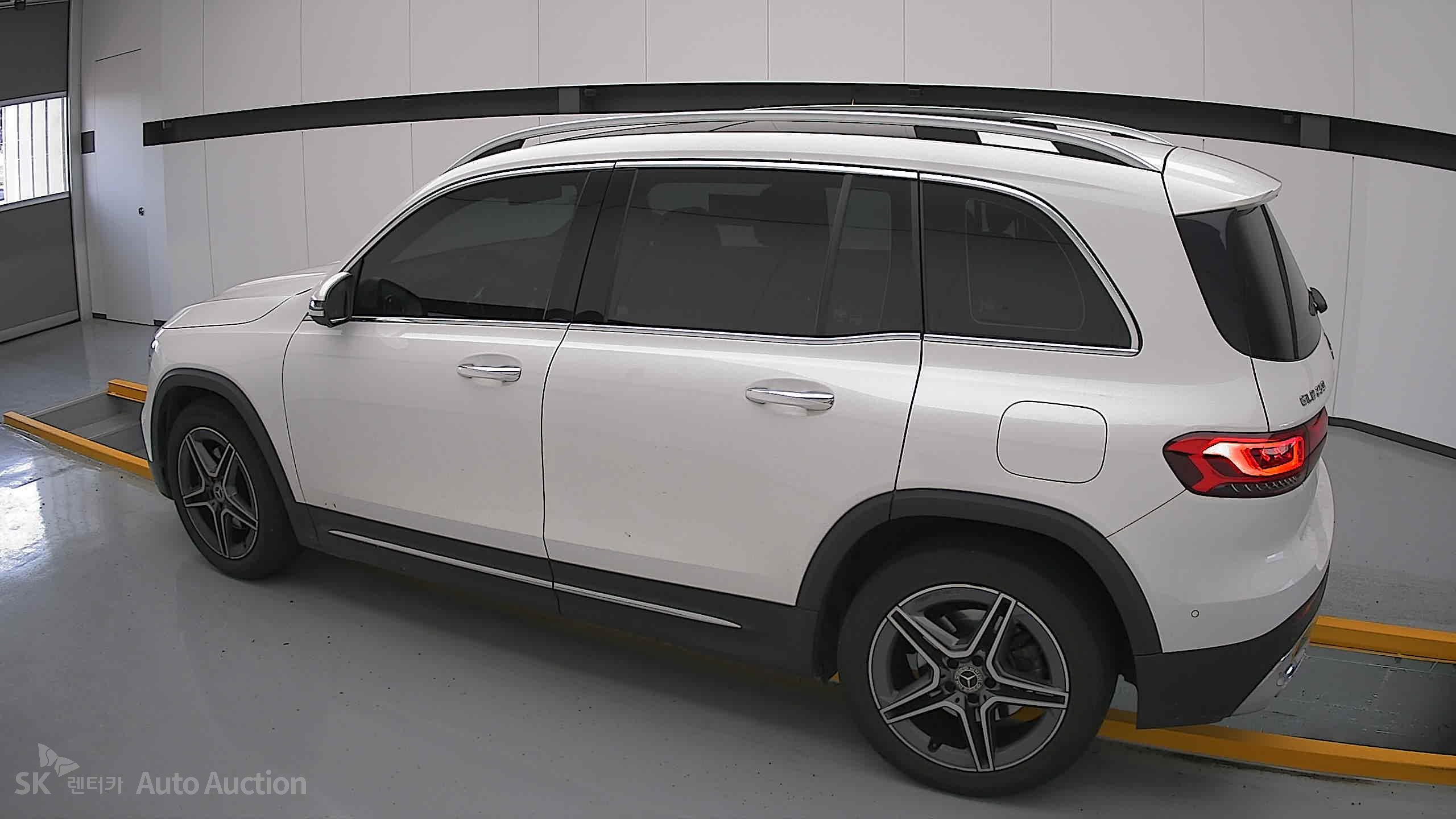 2022 - mercedes-benz glb 250
