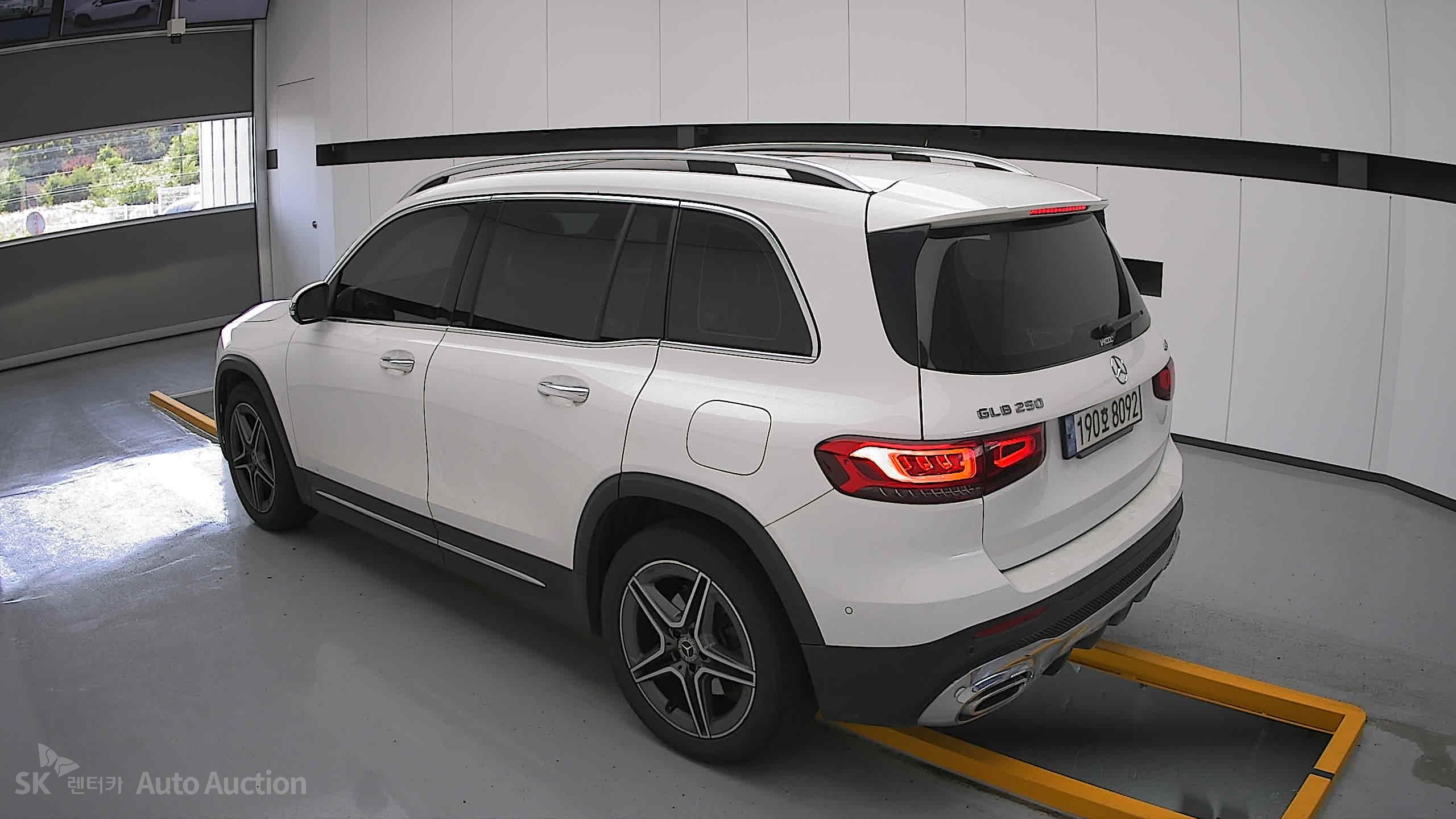 2022 - mercedes-benz glb 250
