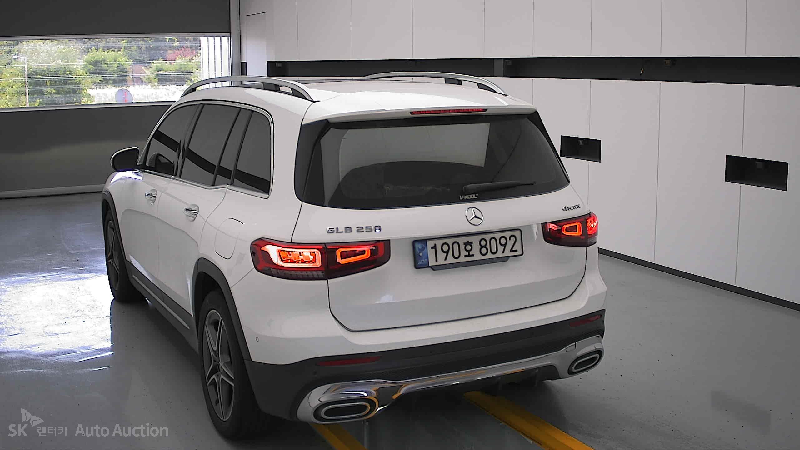 2022 - mercedes-benz glb 250