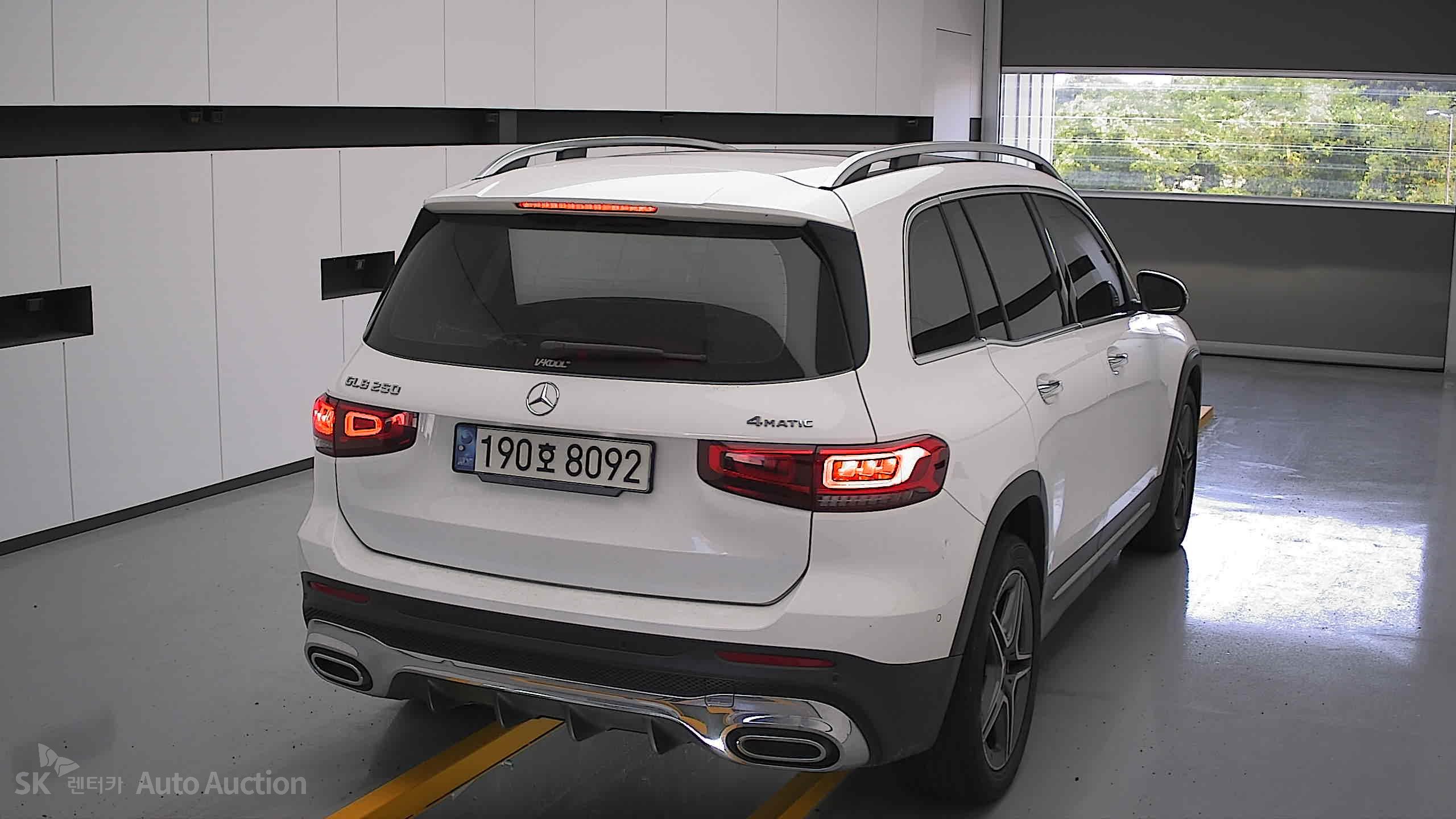 2022 - mercedes-benz glb 250
